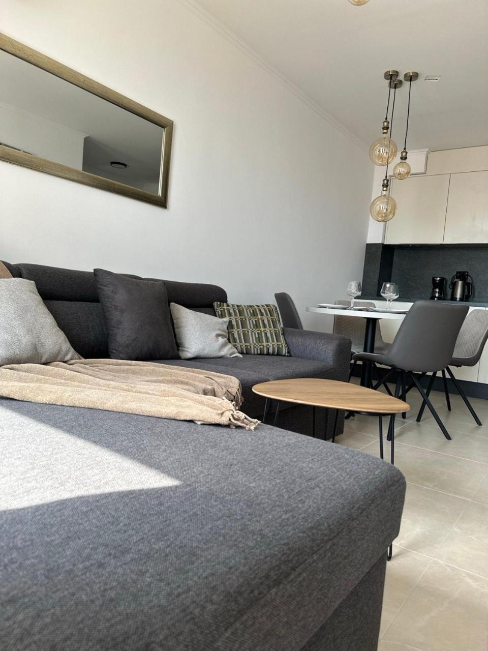 Deluxe One-Bedroom Apartment with Ocean View photo 3