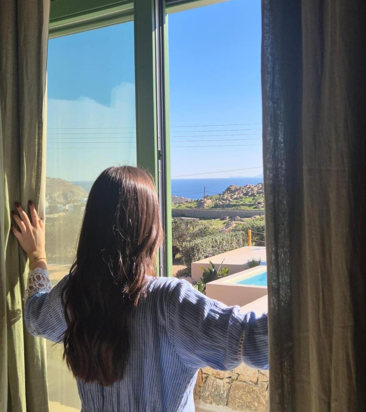 Deluxe Double Room with Balcony and Sea View