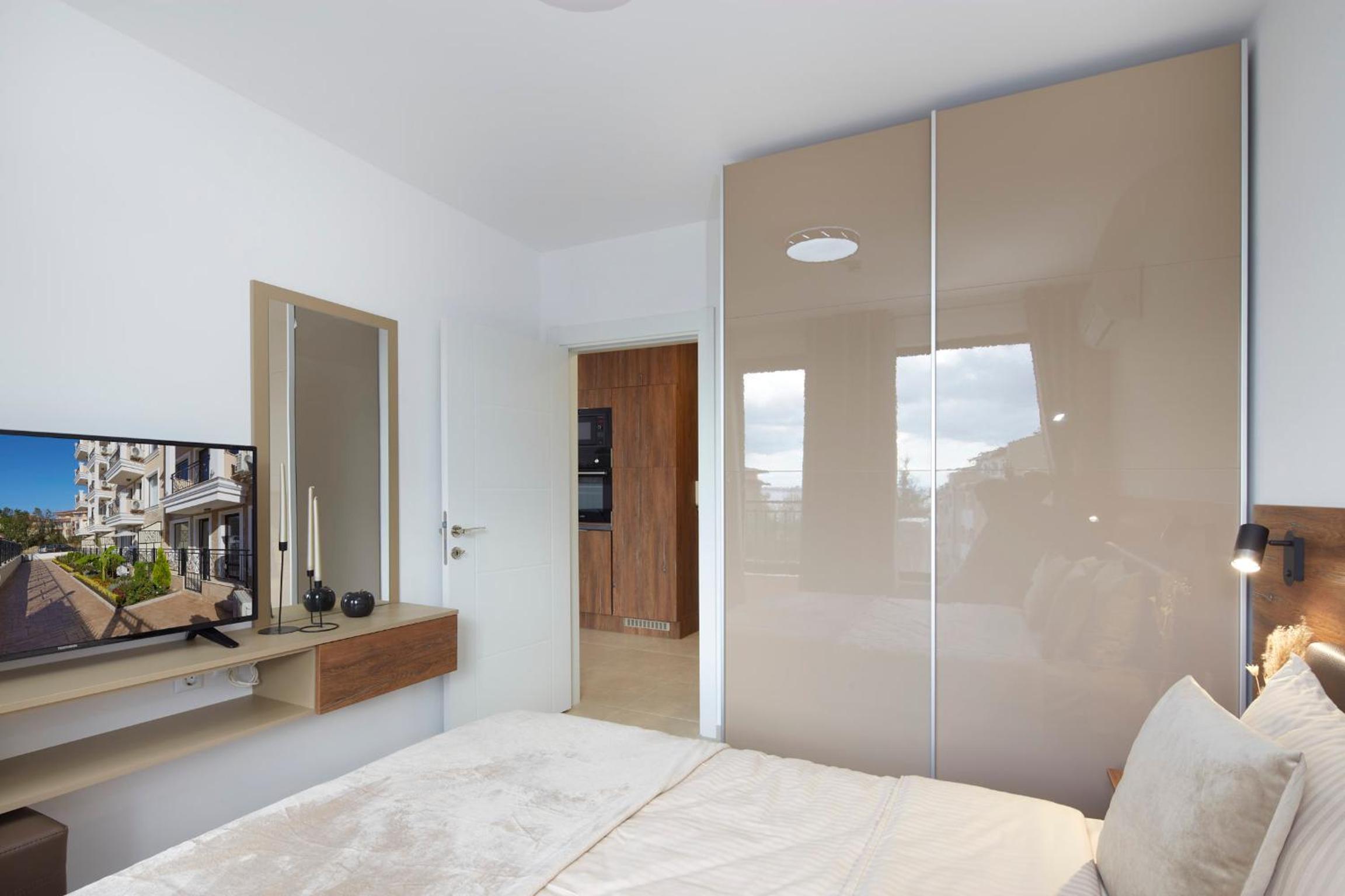 Deluxe One-Bedroom Apartment with Ocean View photo 1