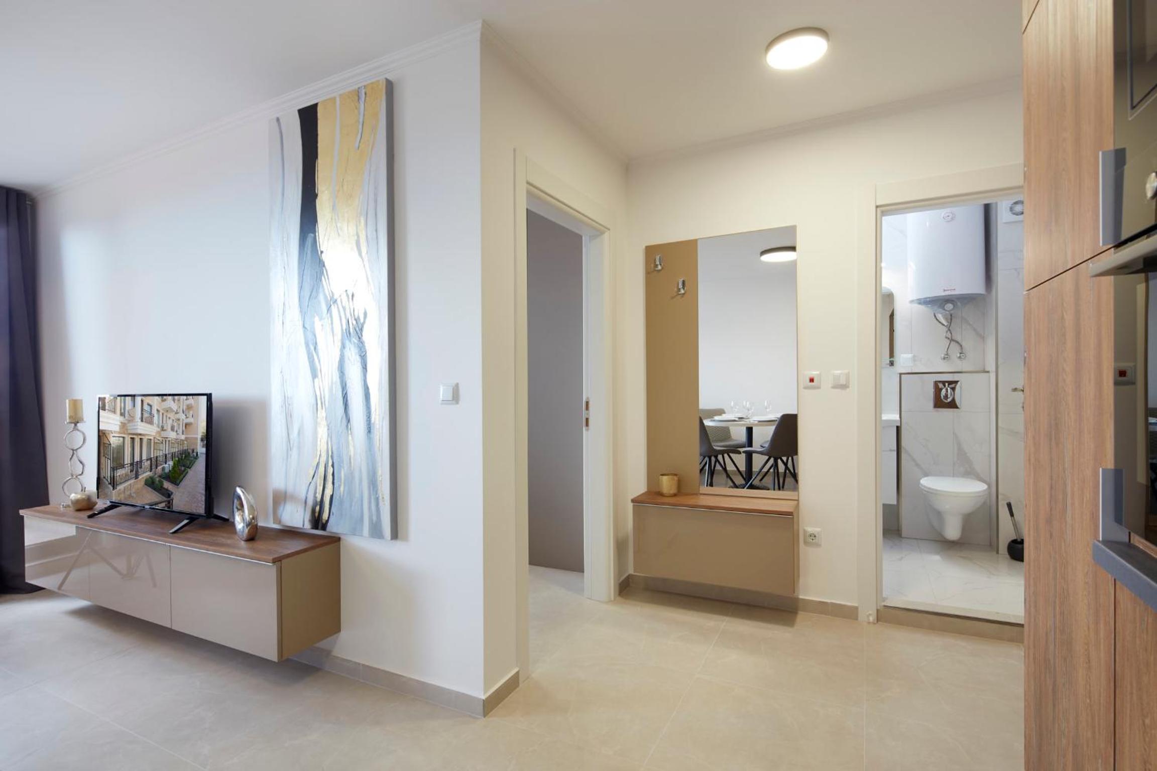 One-Bedroom Apartment with Terrace photo 3
