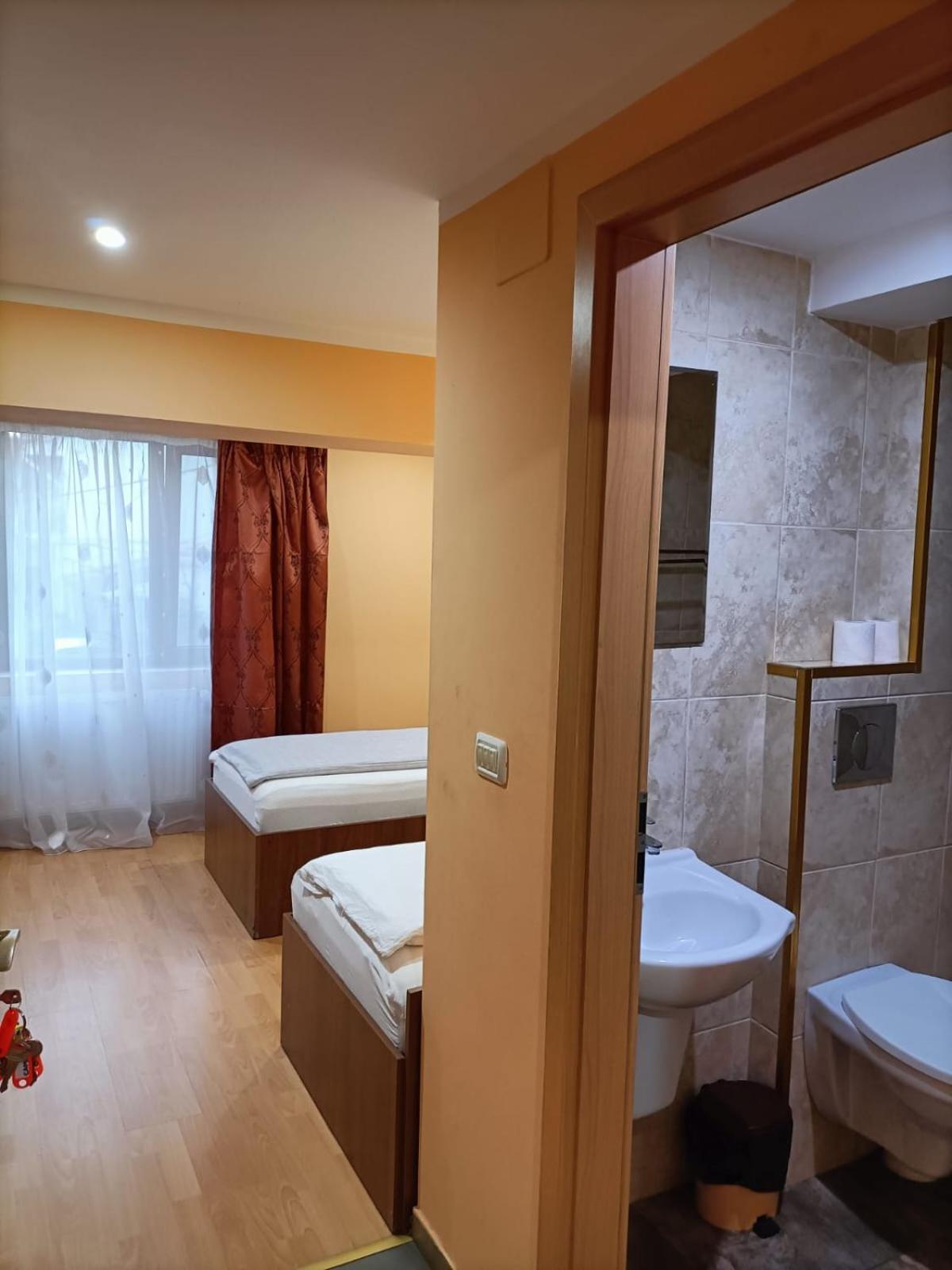 Deluxe Room (2 Adults + 1 Child) photo 1