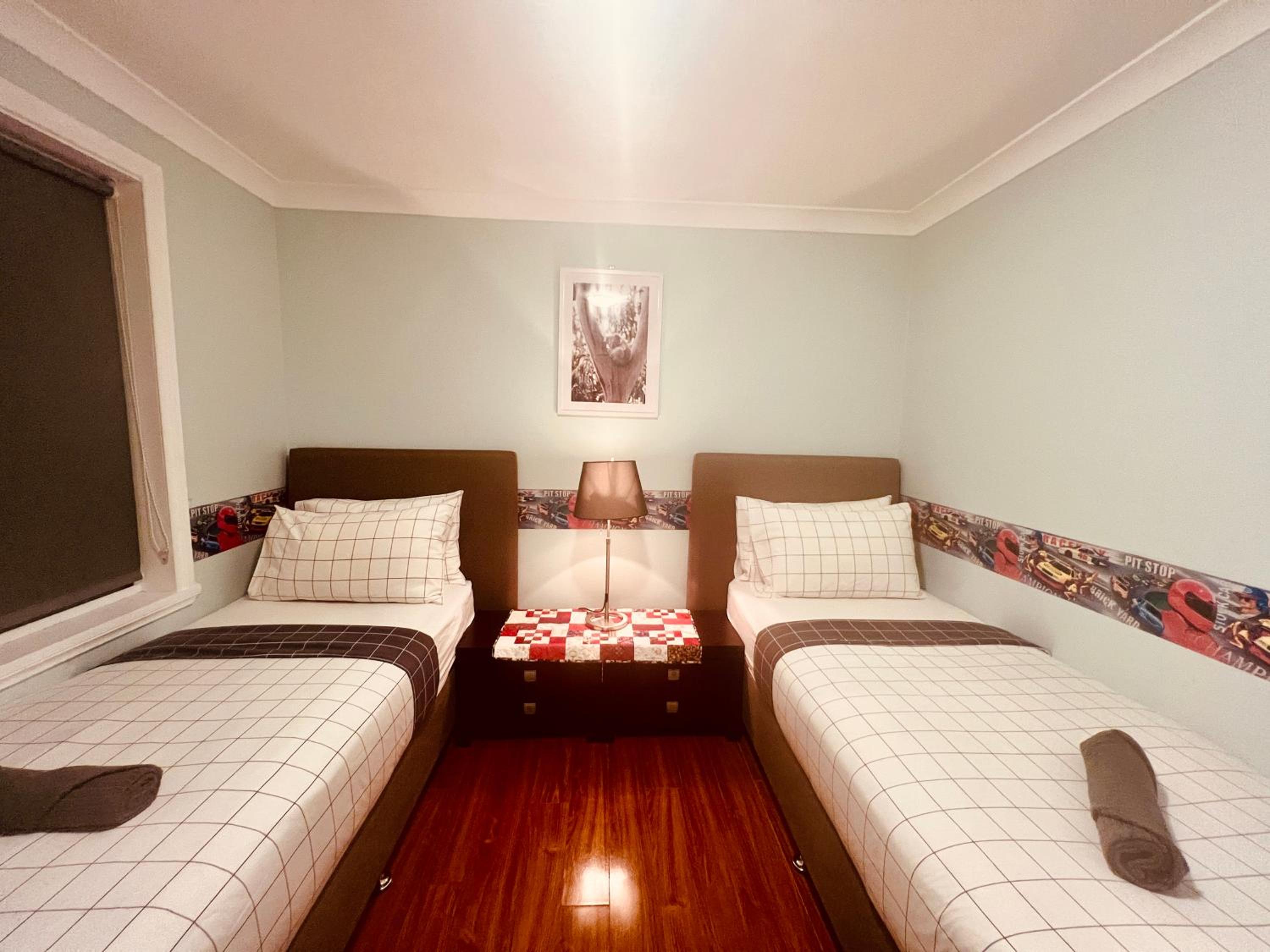 Standard Twin Room with Shared Bathroom