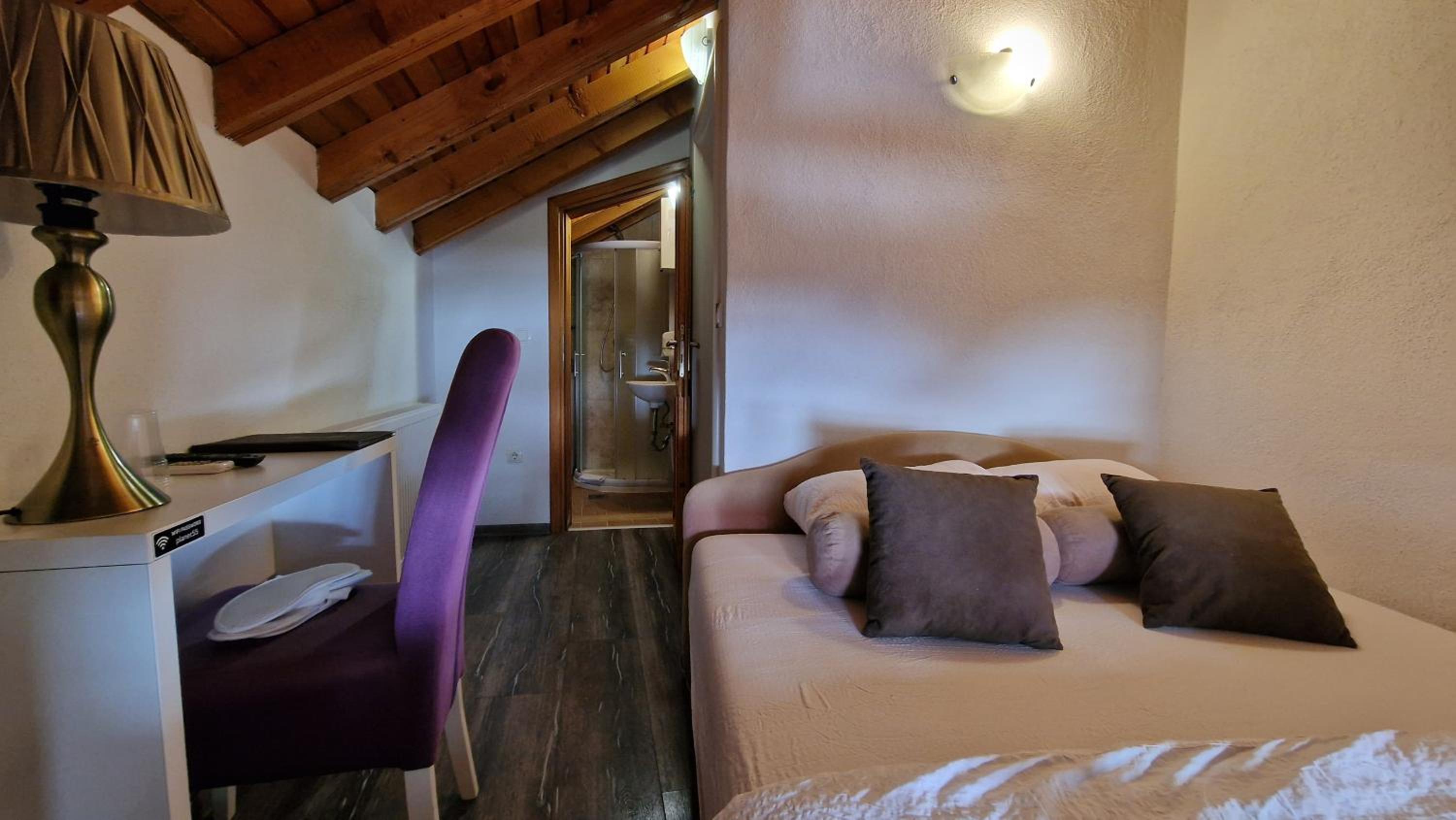 Single Room photo 3