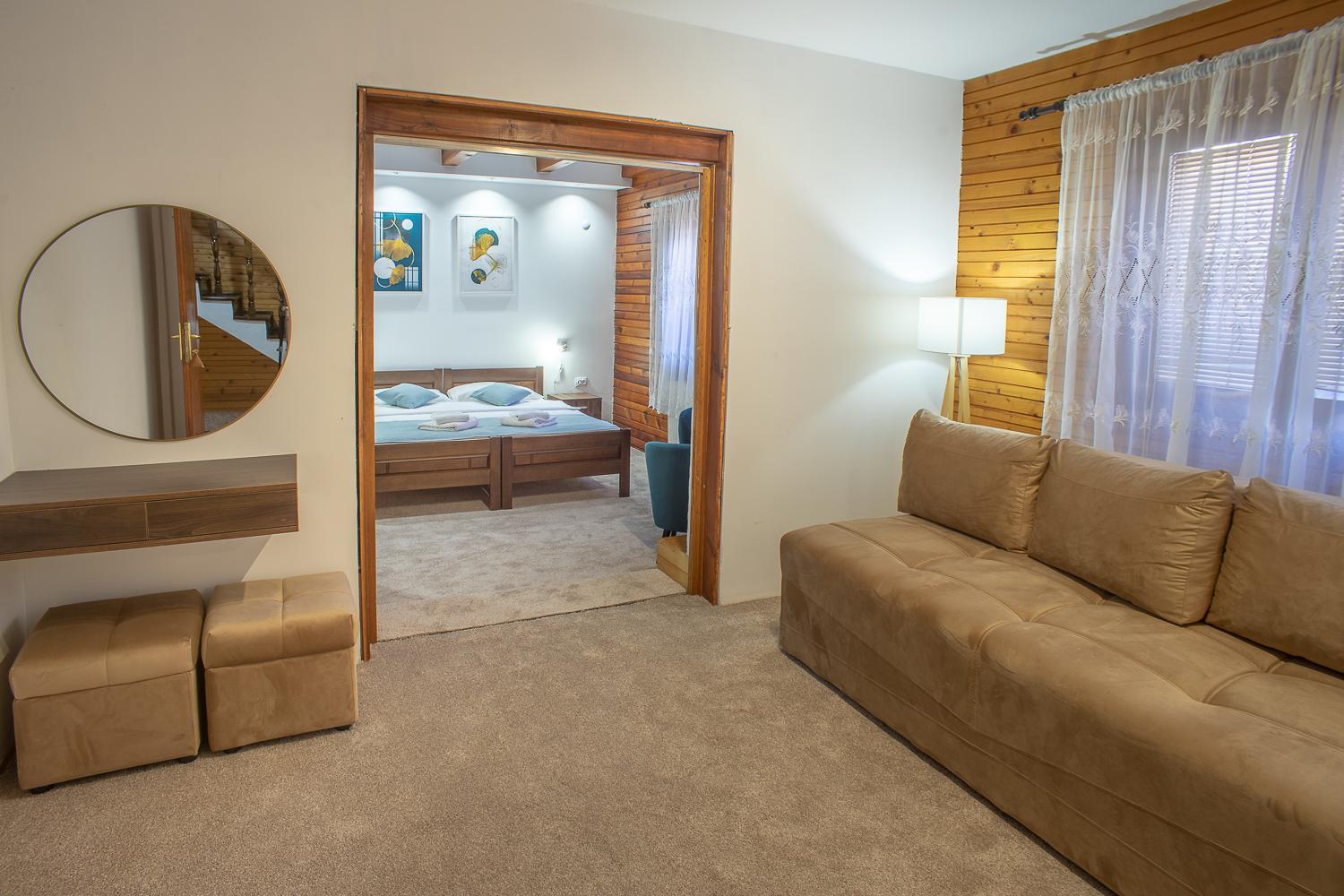 Family Room - Photo 6