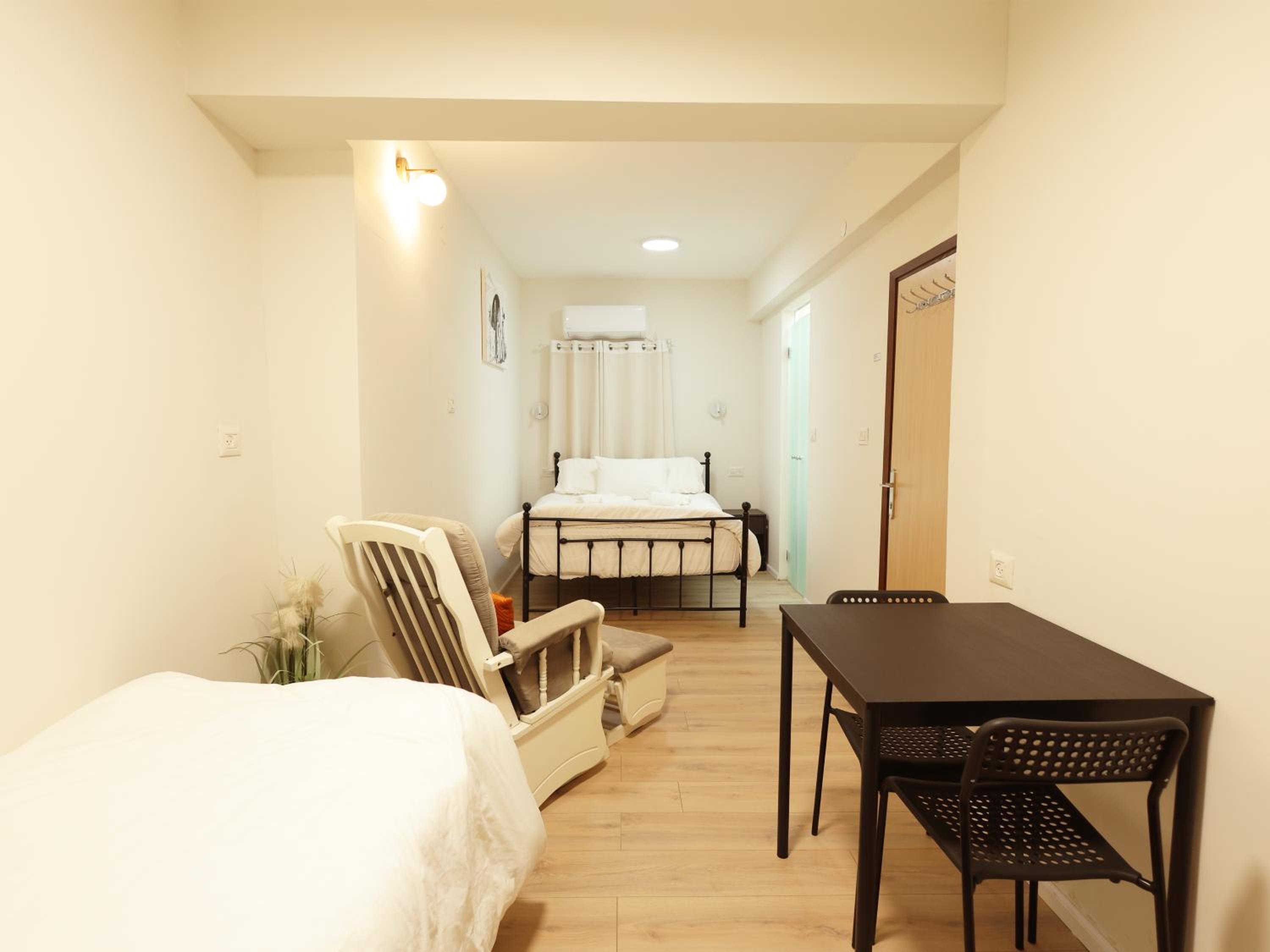 Family Triple Room - Photo 4