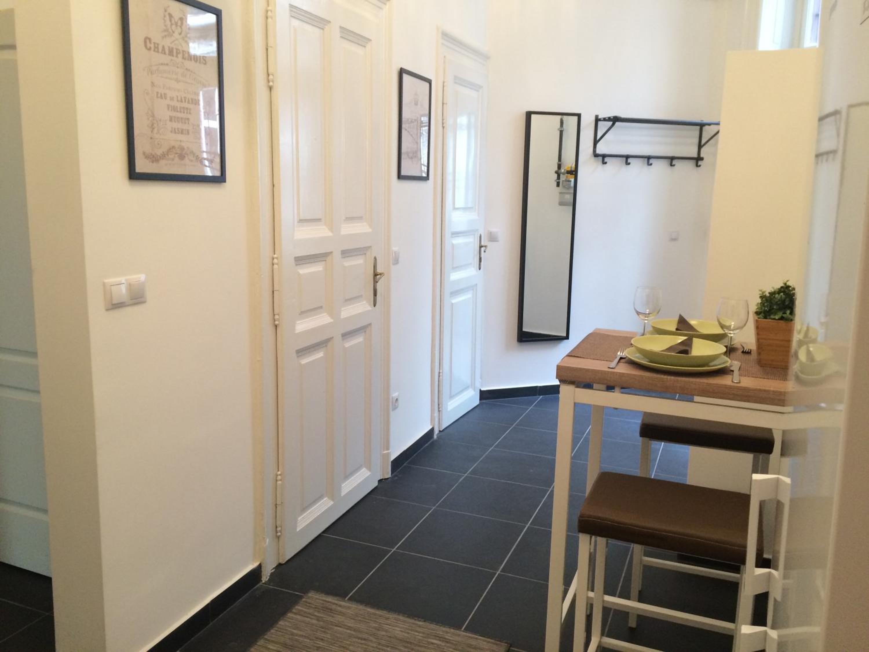 Apartment - Photo 16