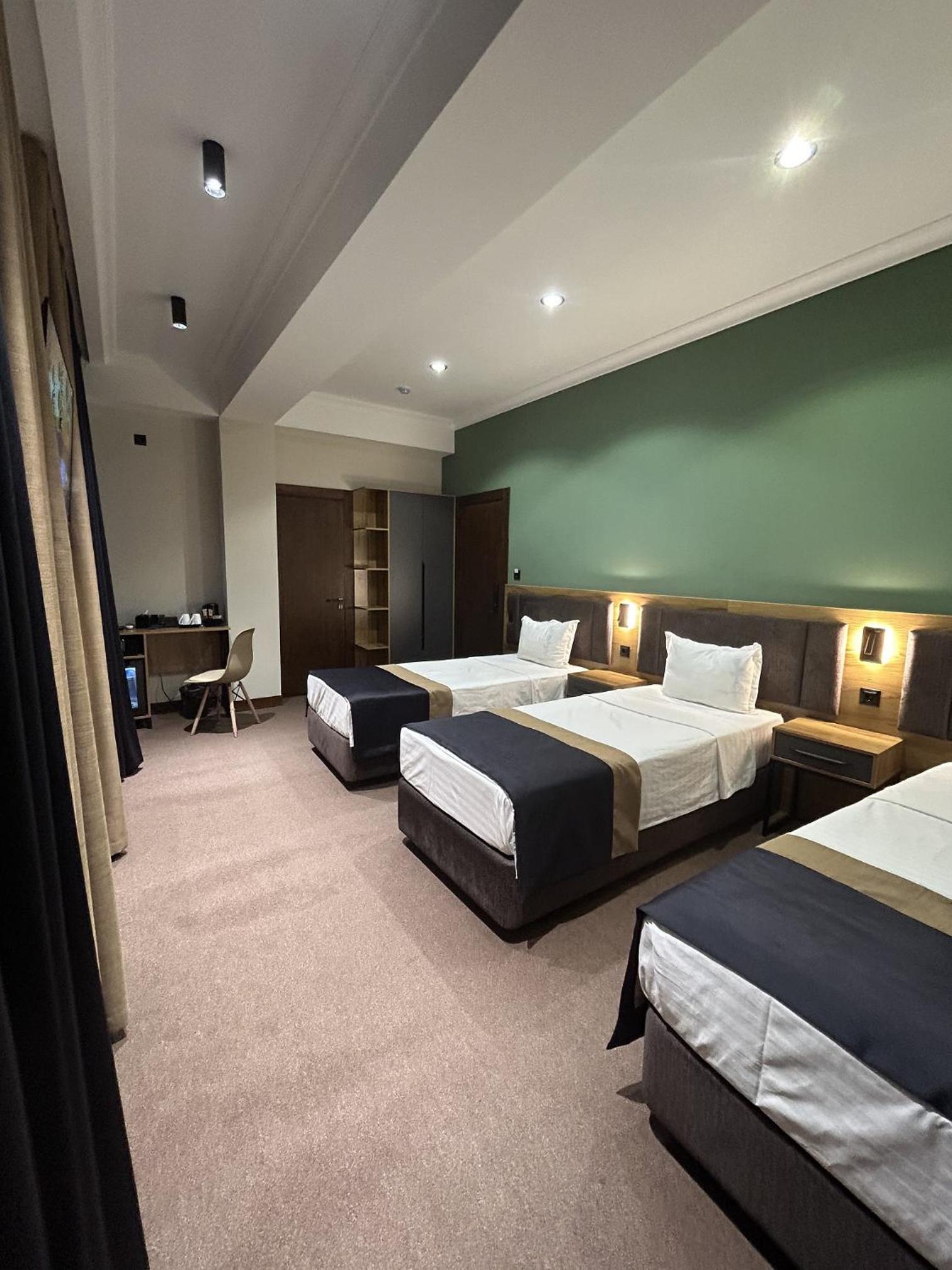 Triple Room photo 2