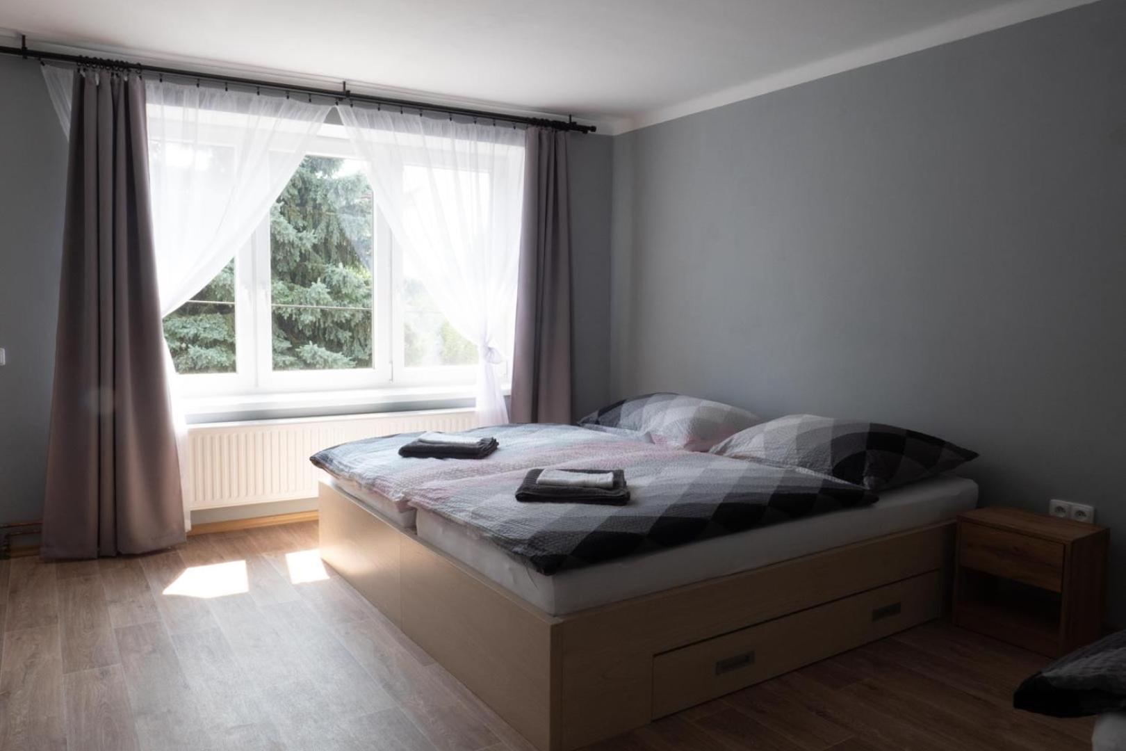 One-Bedroom Apartment with Balcony photo 2