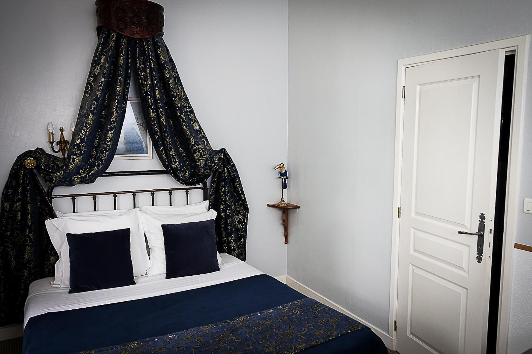 Queen Suite