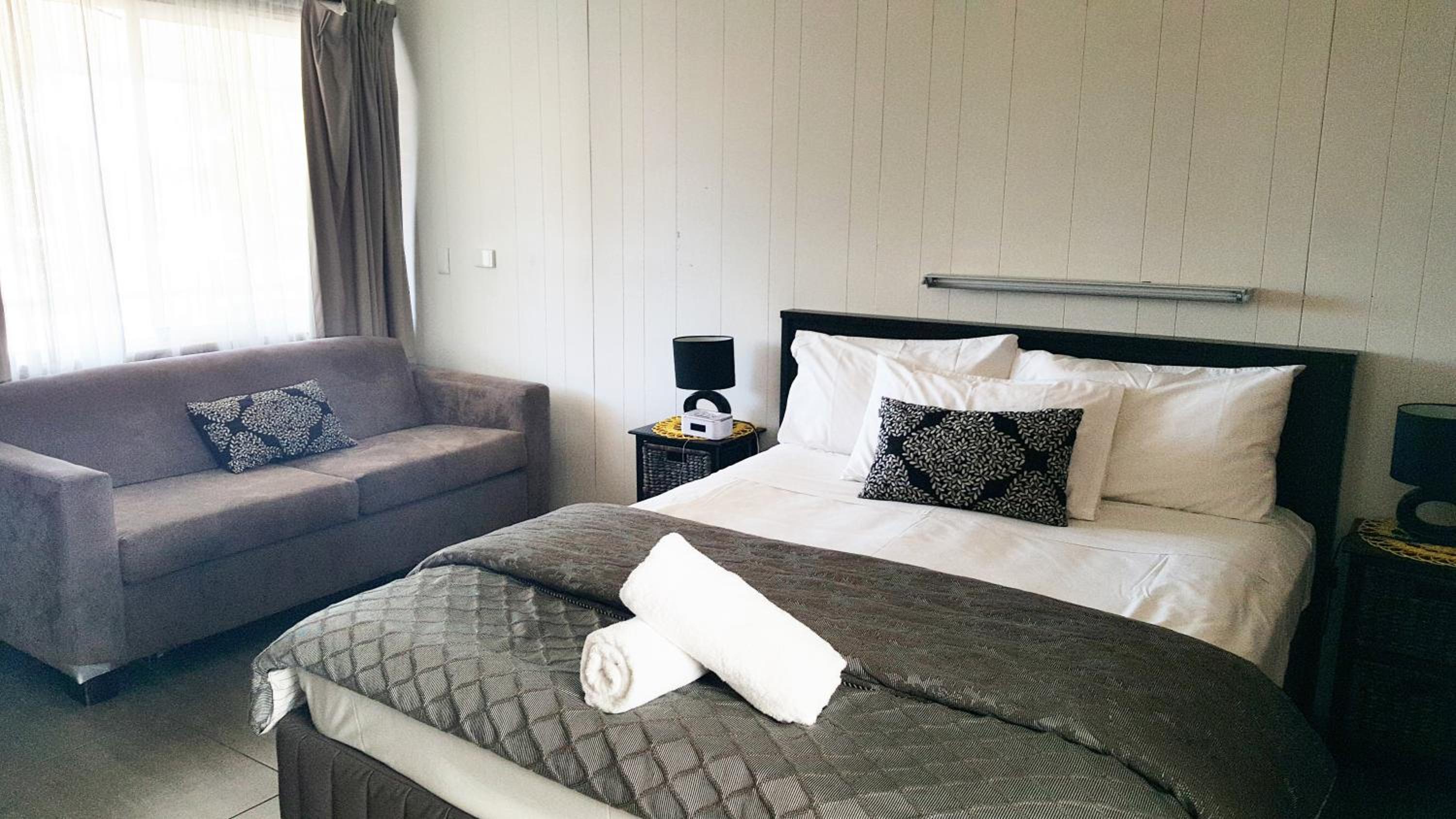 Queen Room photo 1