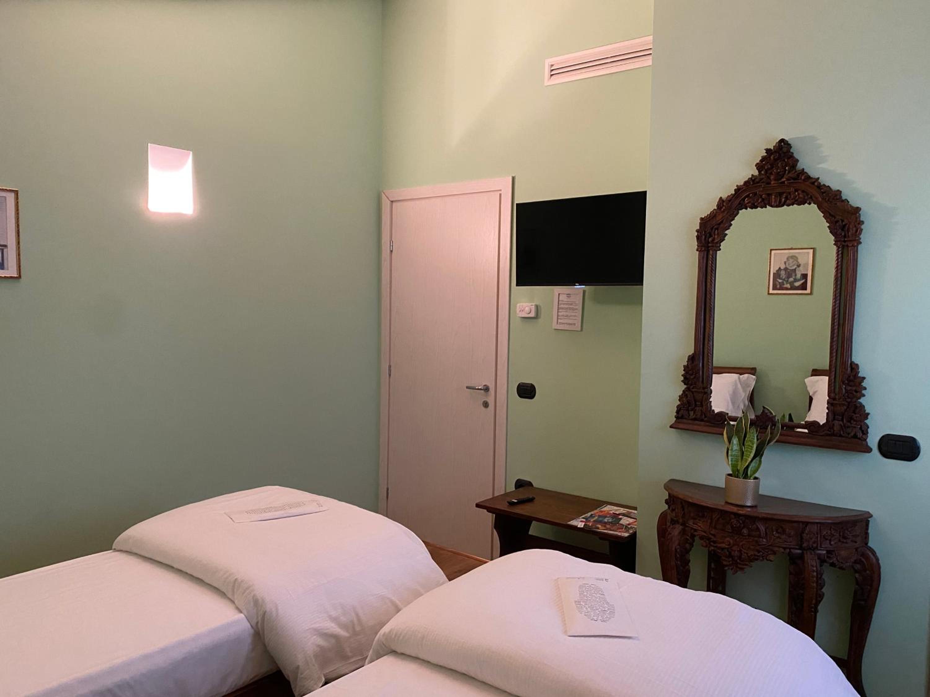 Twin Room photo 2