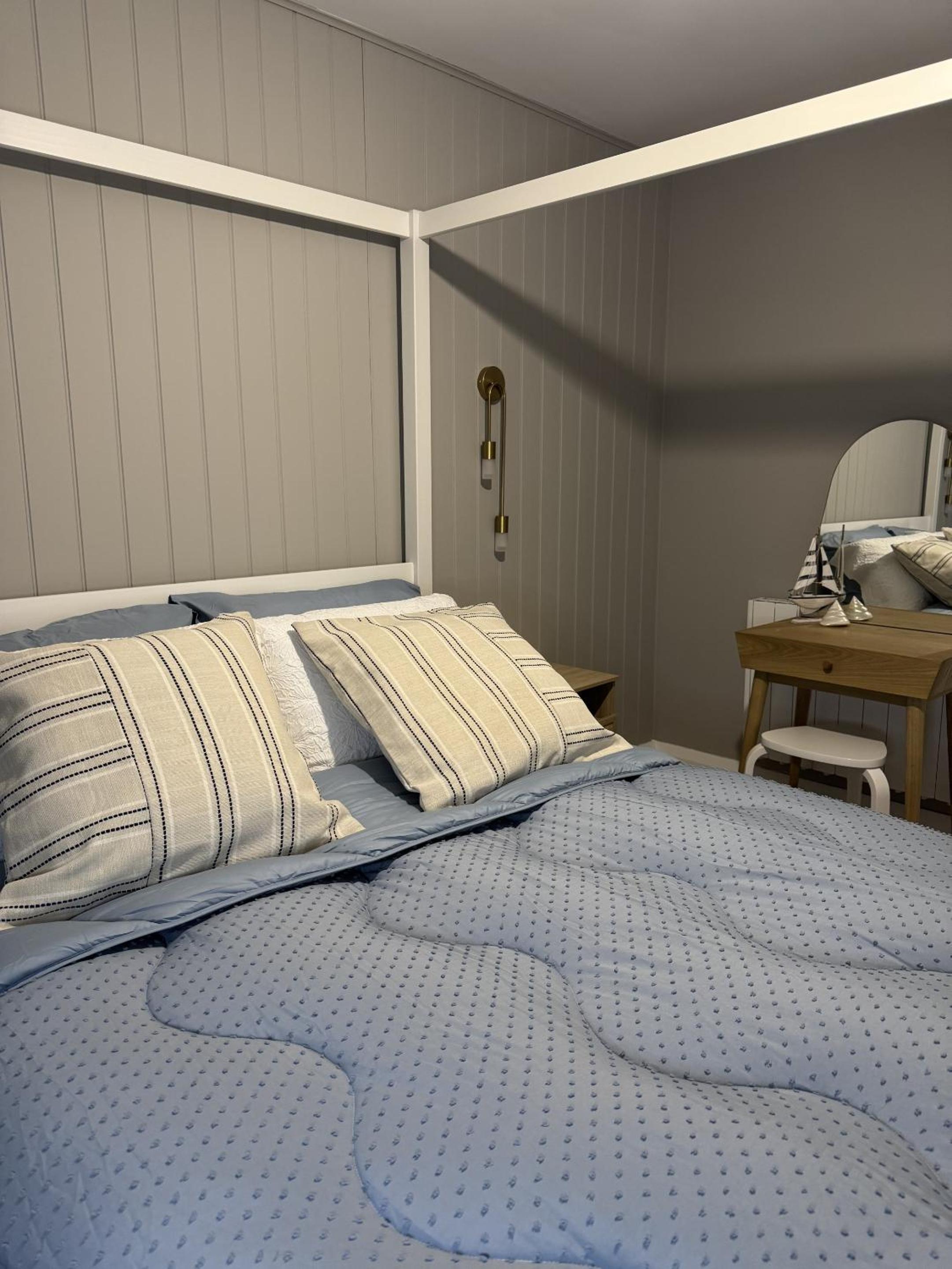 One-Bedroom Apartment with Sea View photo 3