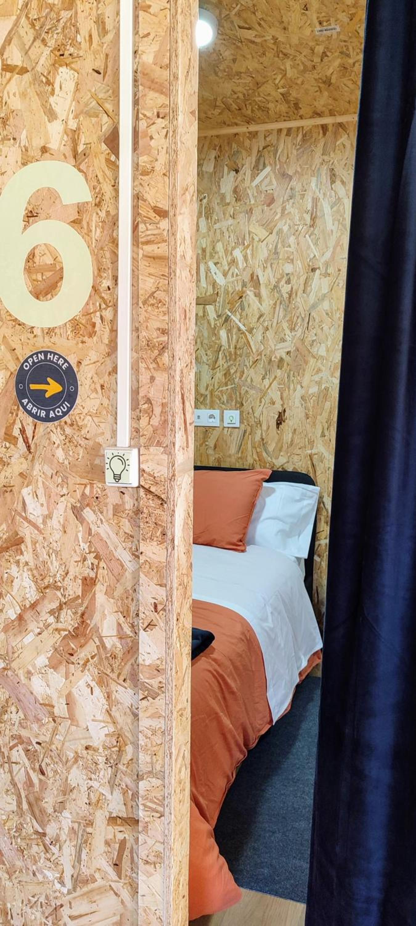 Single Bed in Dormitory Room photo 1