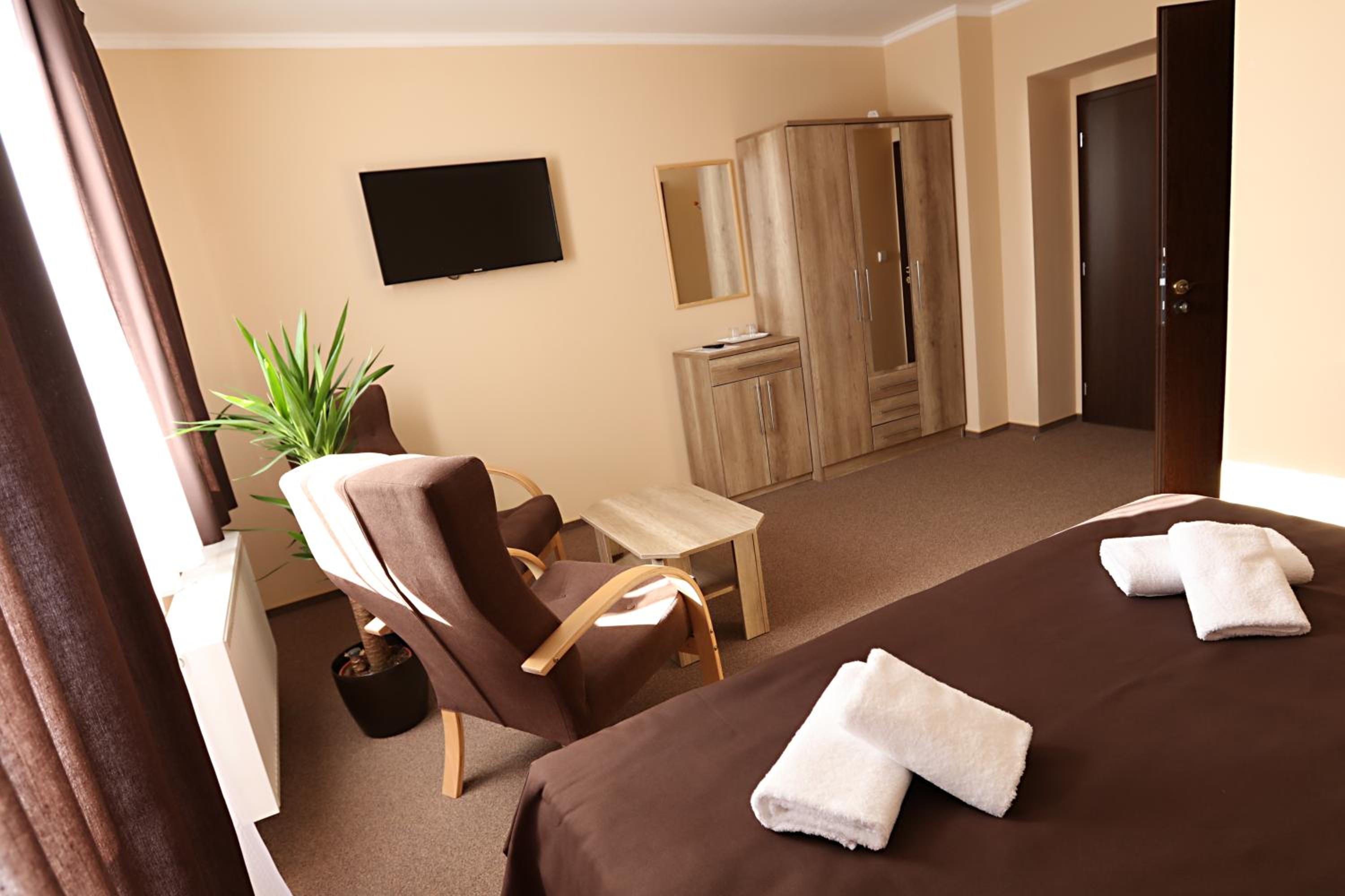 Double Room - Photo 2