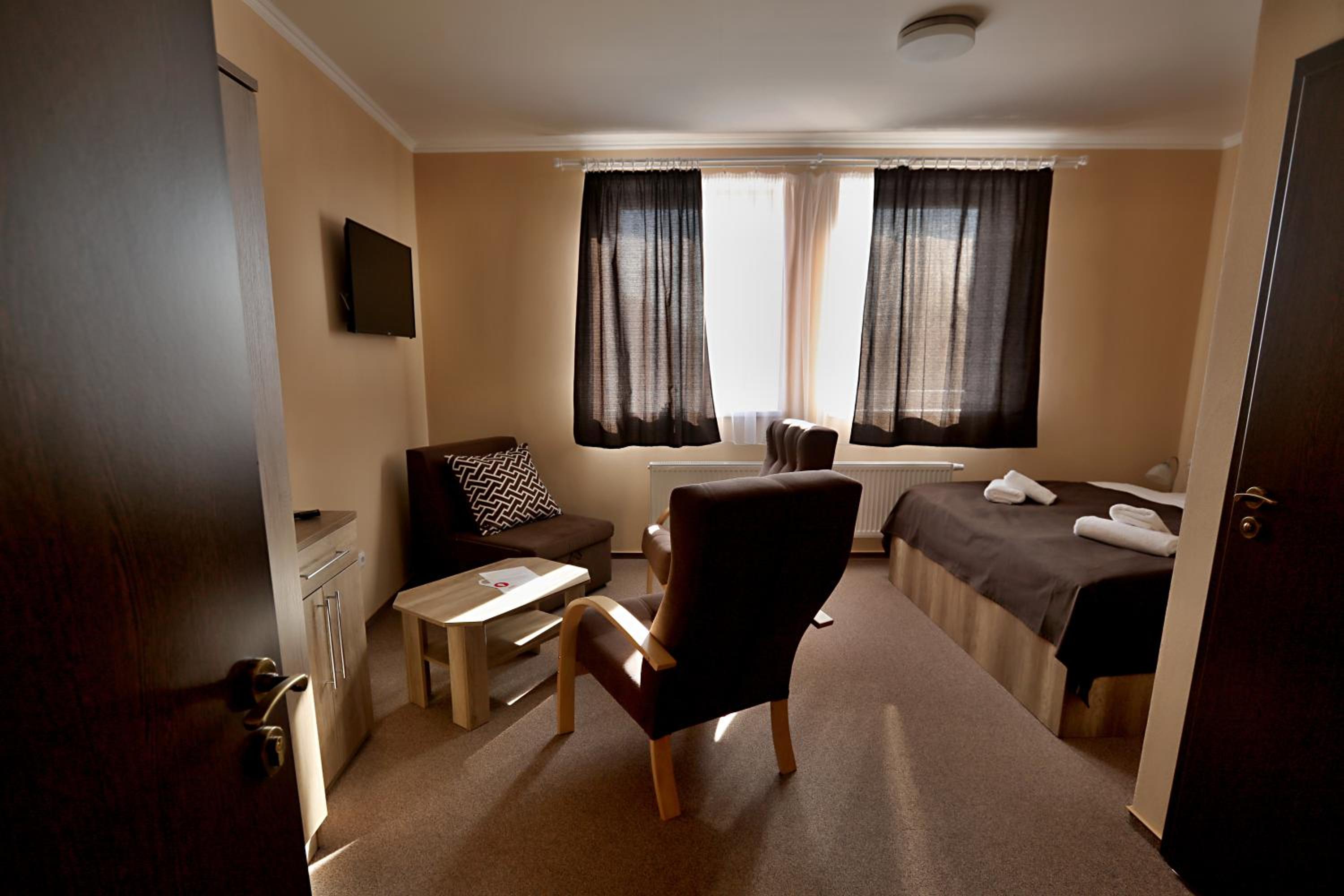 Double Room - Photo 5
