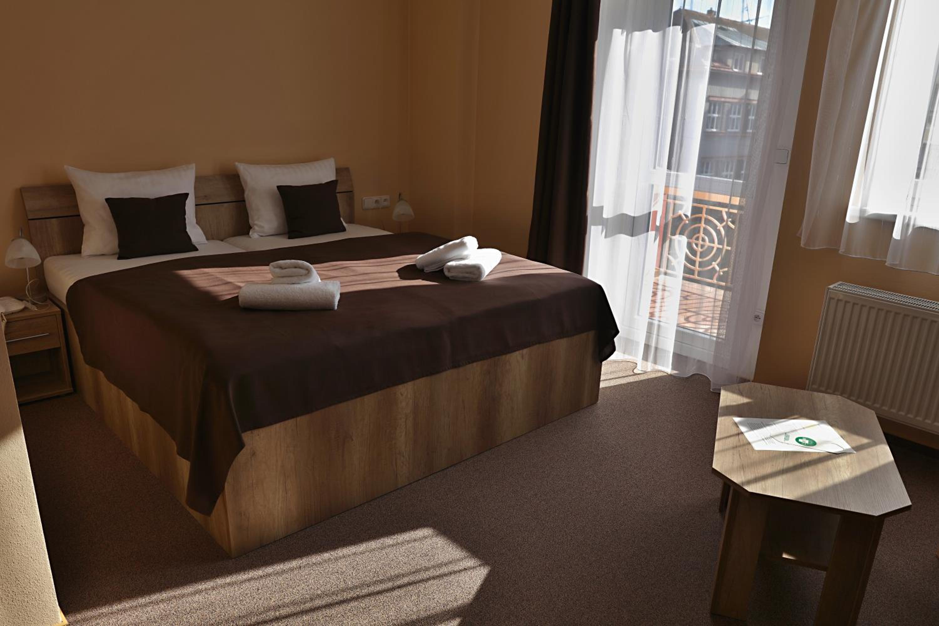 Double Room - Photo 13