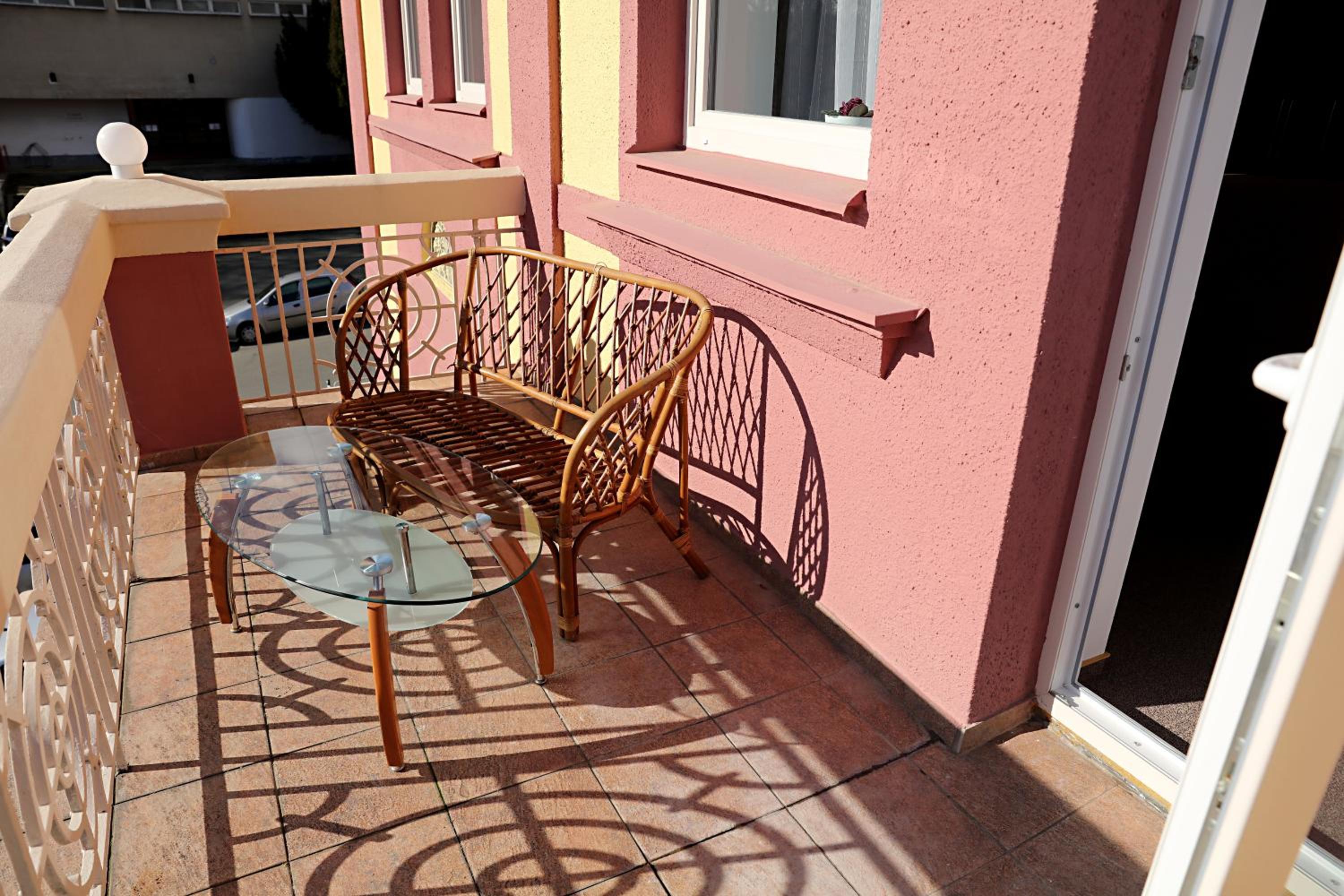 Double Room - Photo 14