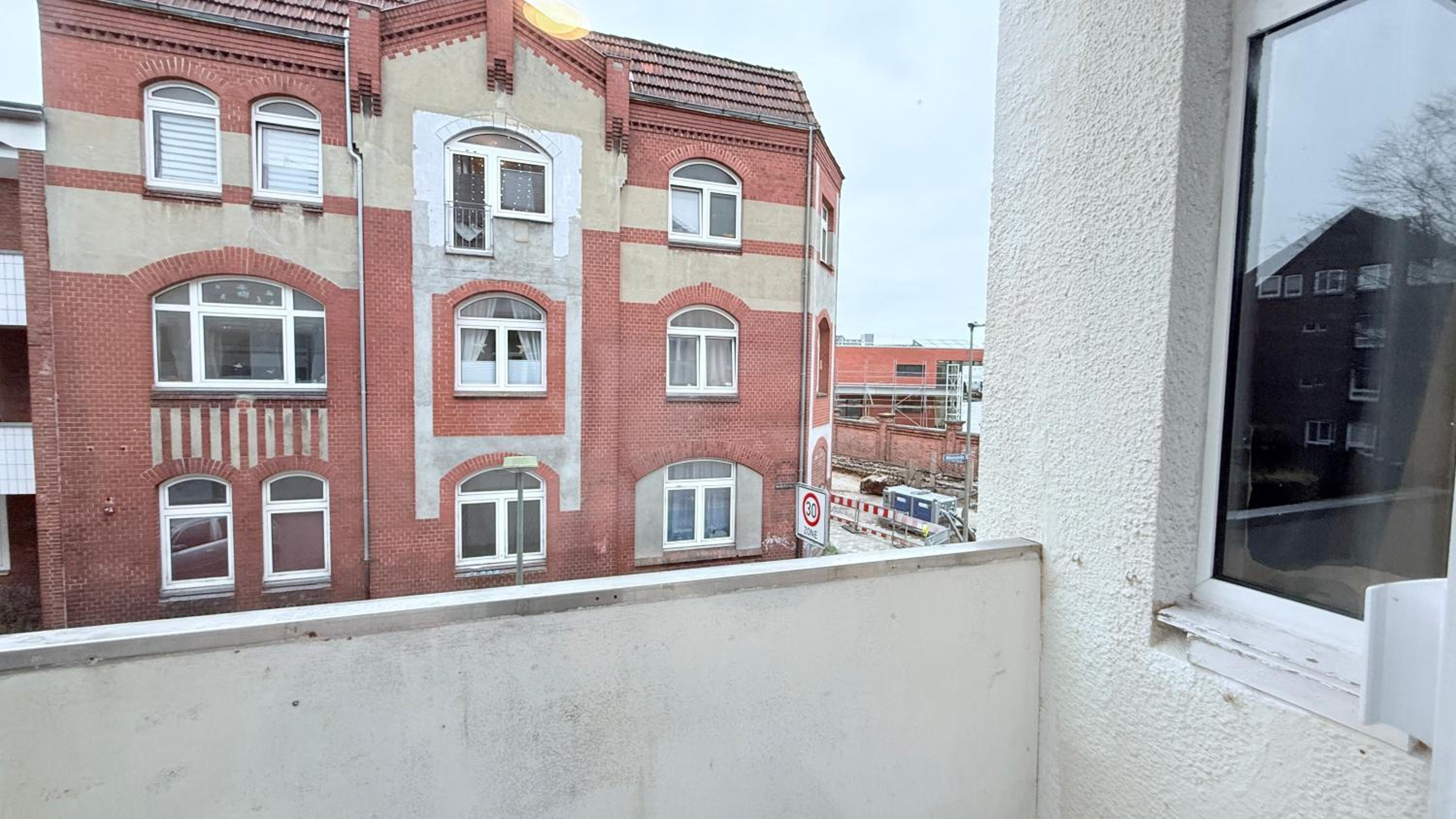 Two-Bedroom Apartment with Balcony photo 2