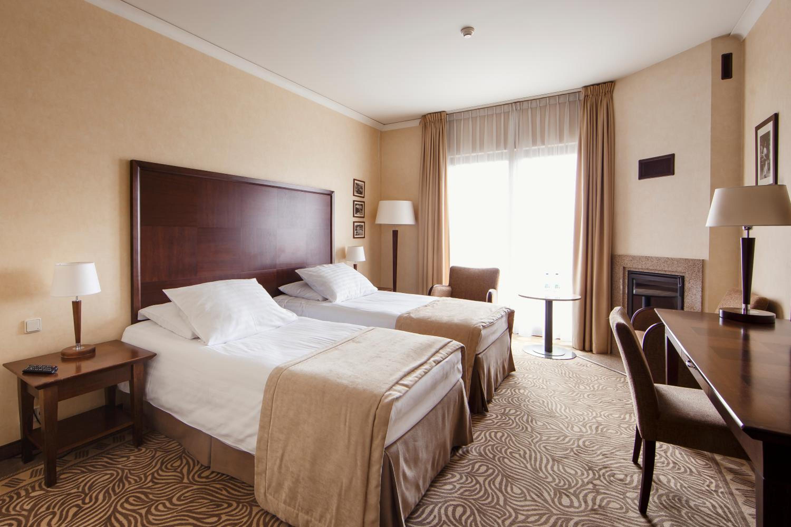 Classic Twin Room - Photo 4