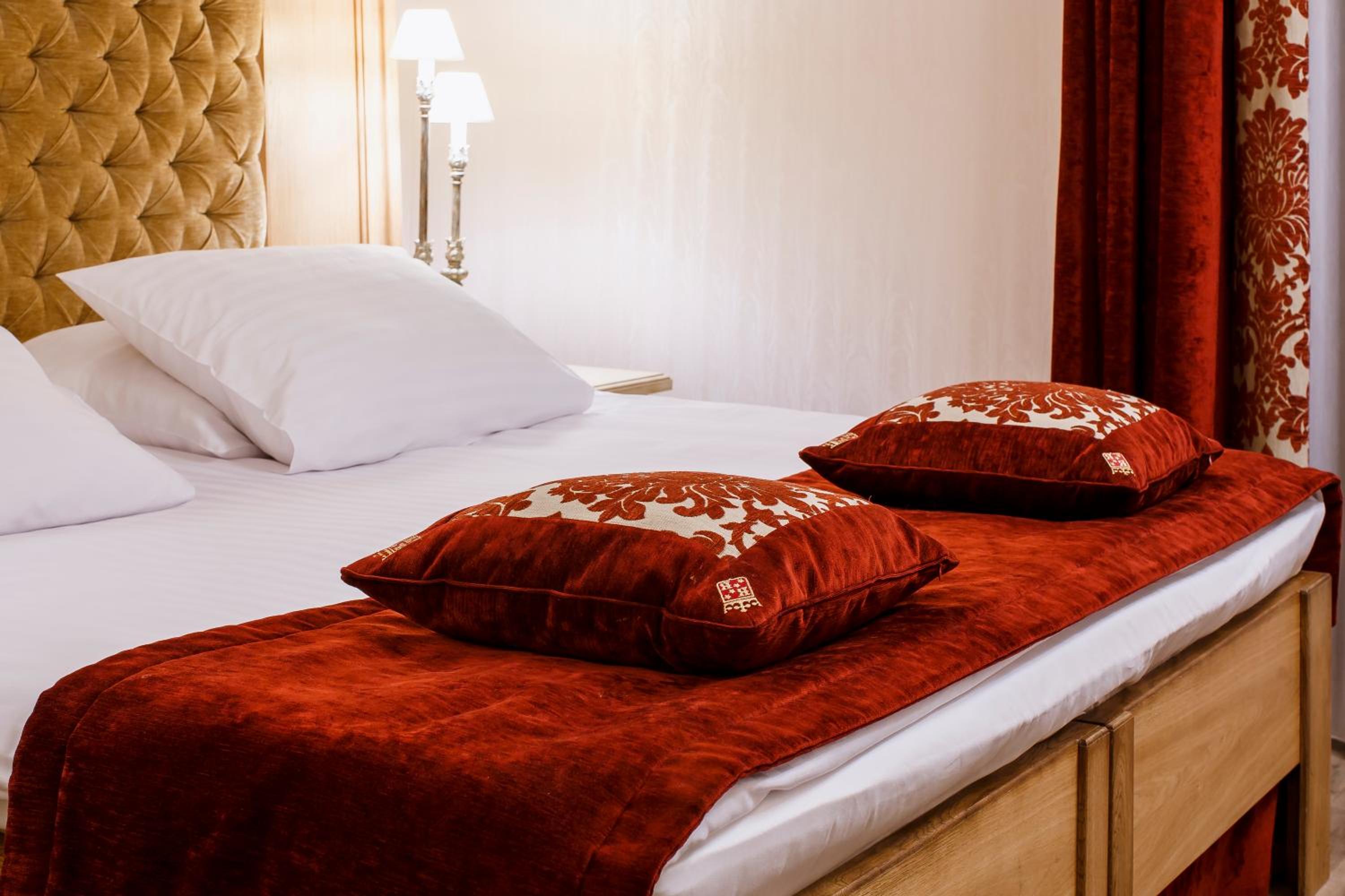 Deluxe Double or Single Room - Photo 9