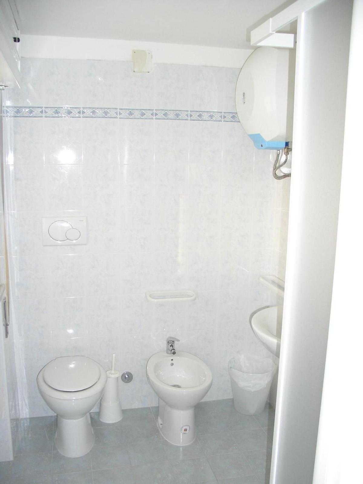 Double or Twin Room photo 3
