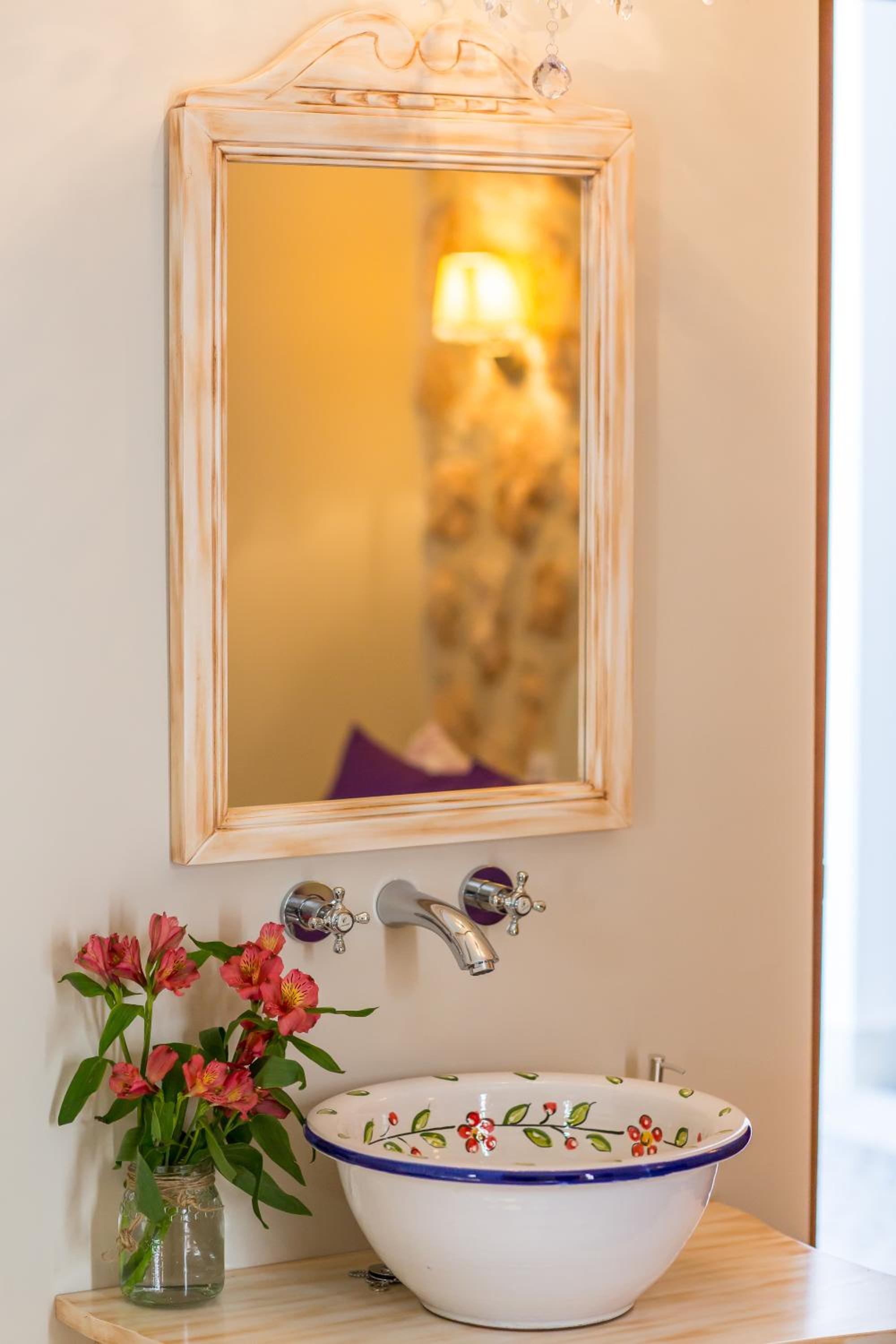 Deluxe Suite with Bath photo 2