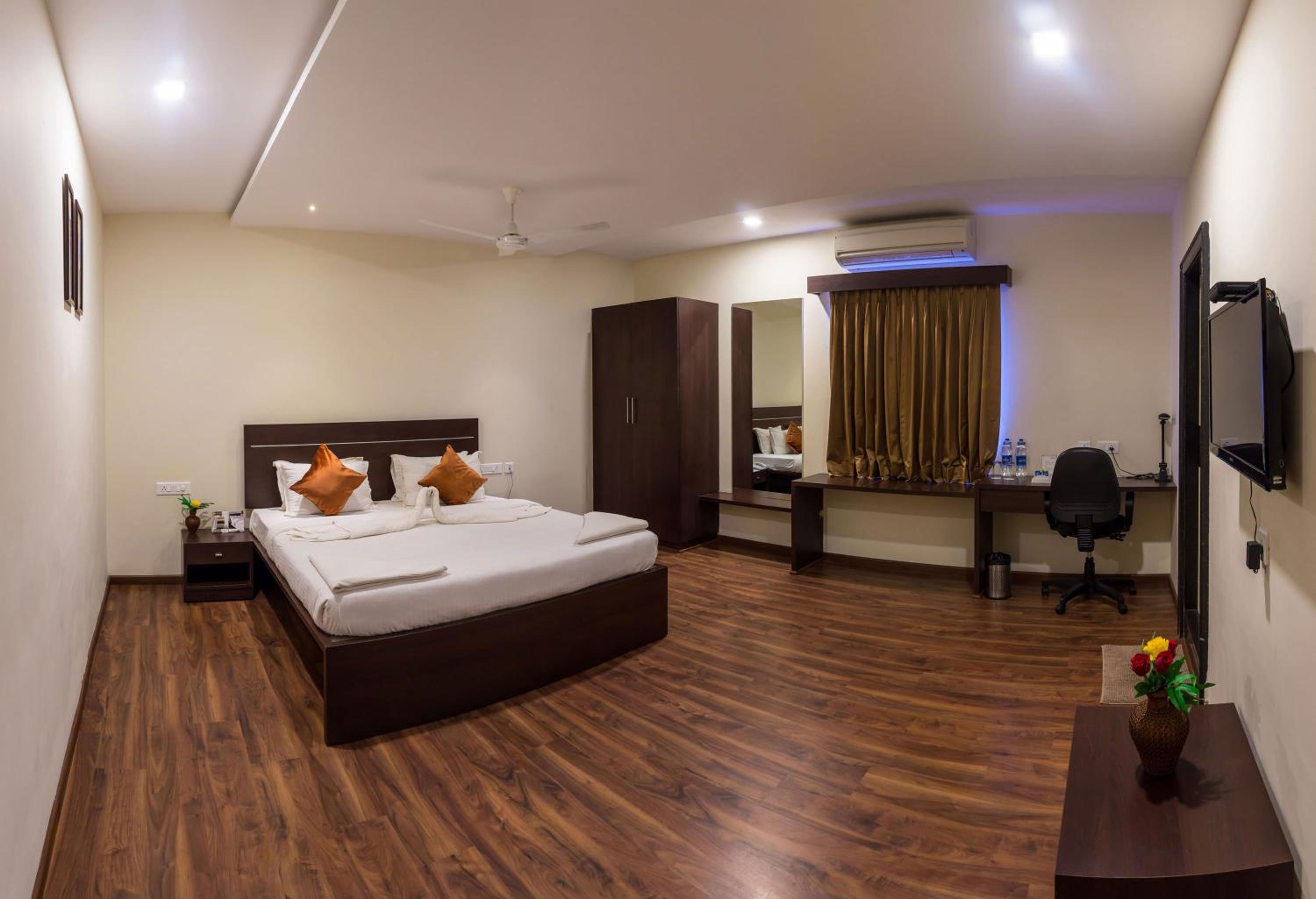 Junior Suite with Balcony