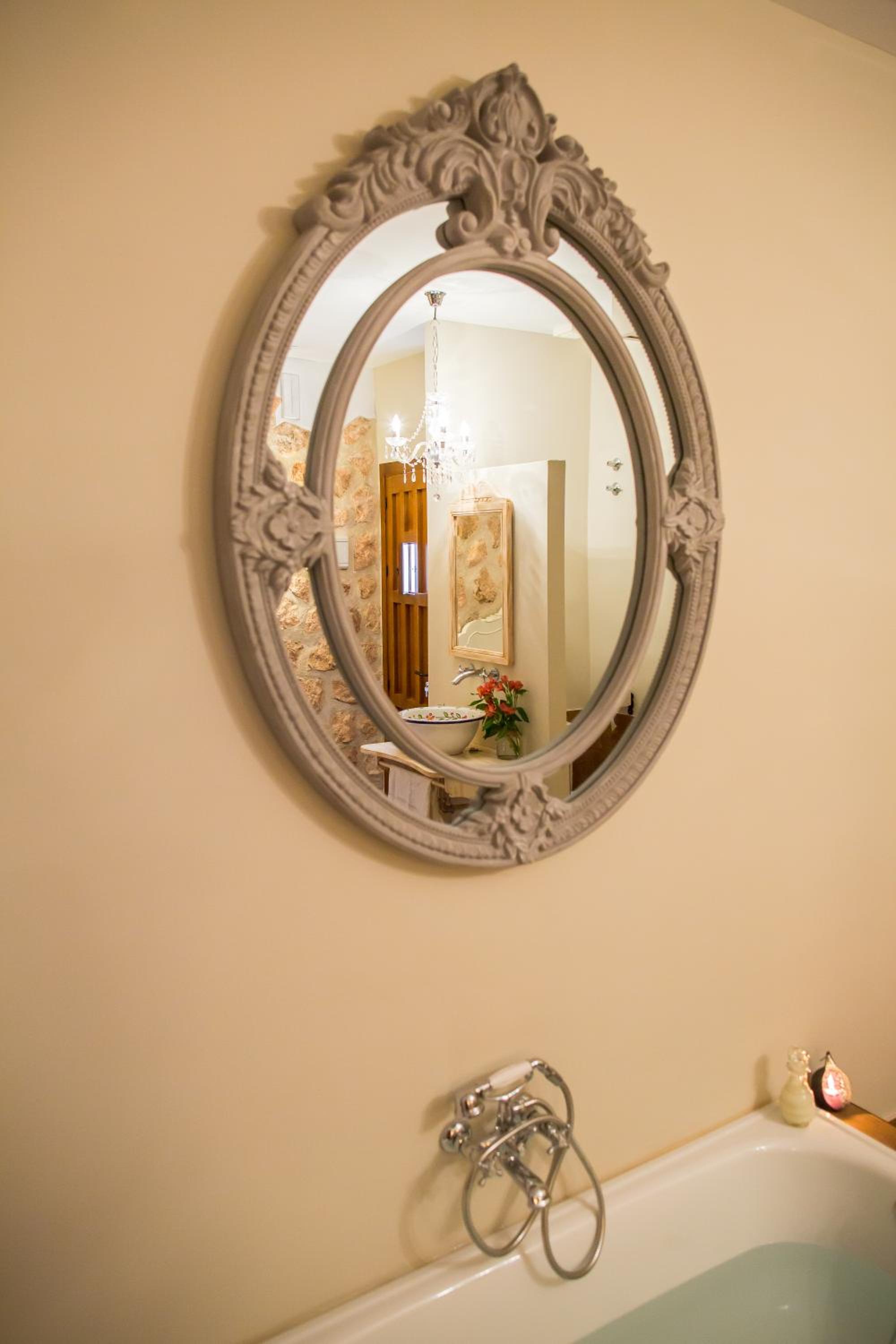 Deluxe Suite with Bath photo 3