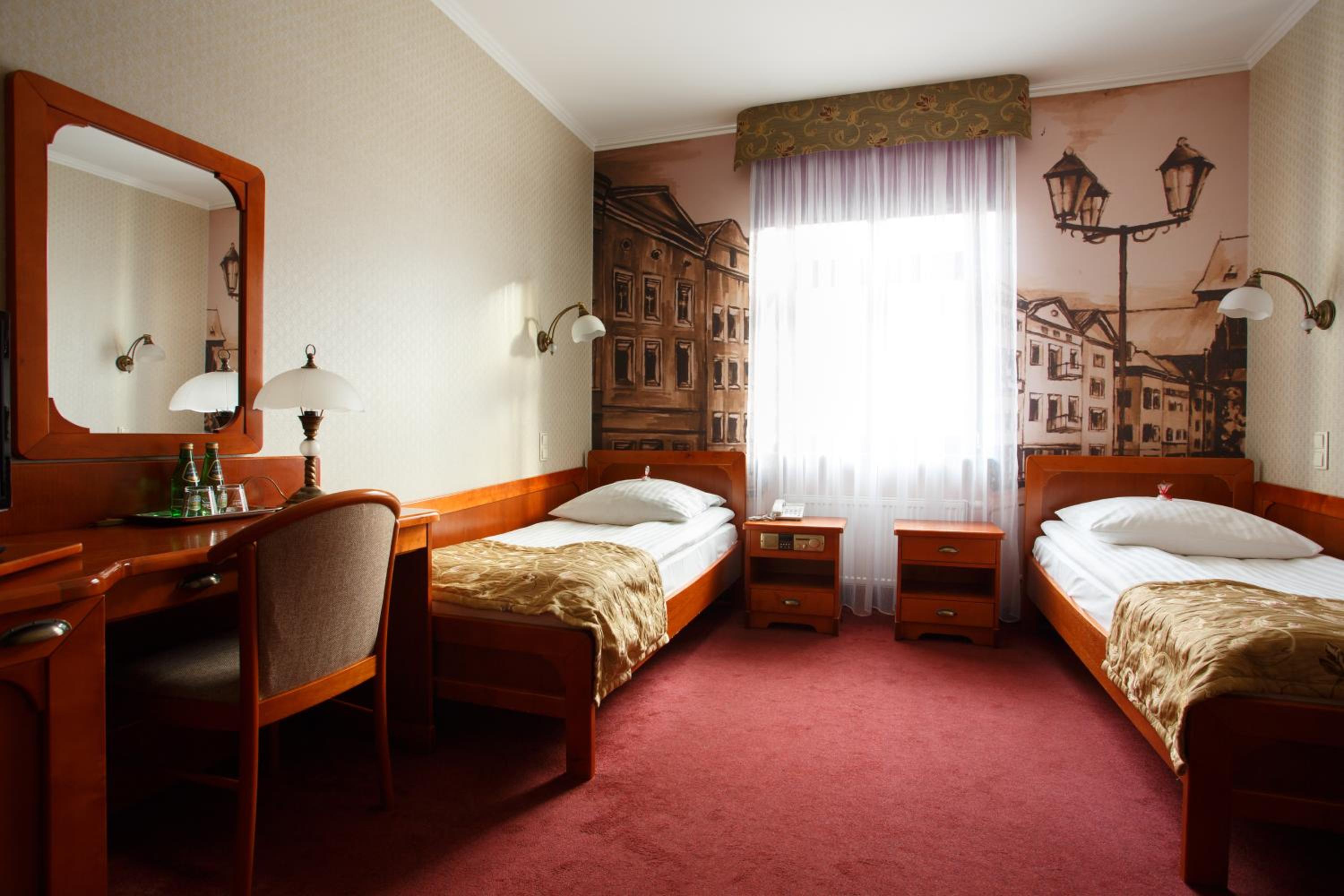 Twin Room - Photo 8