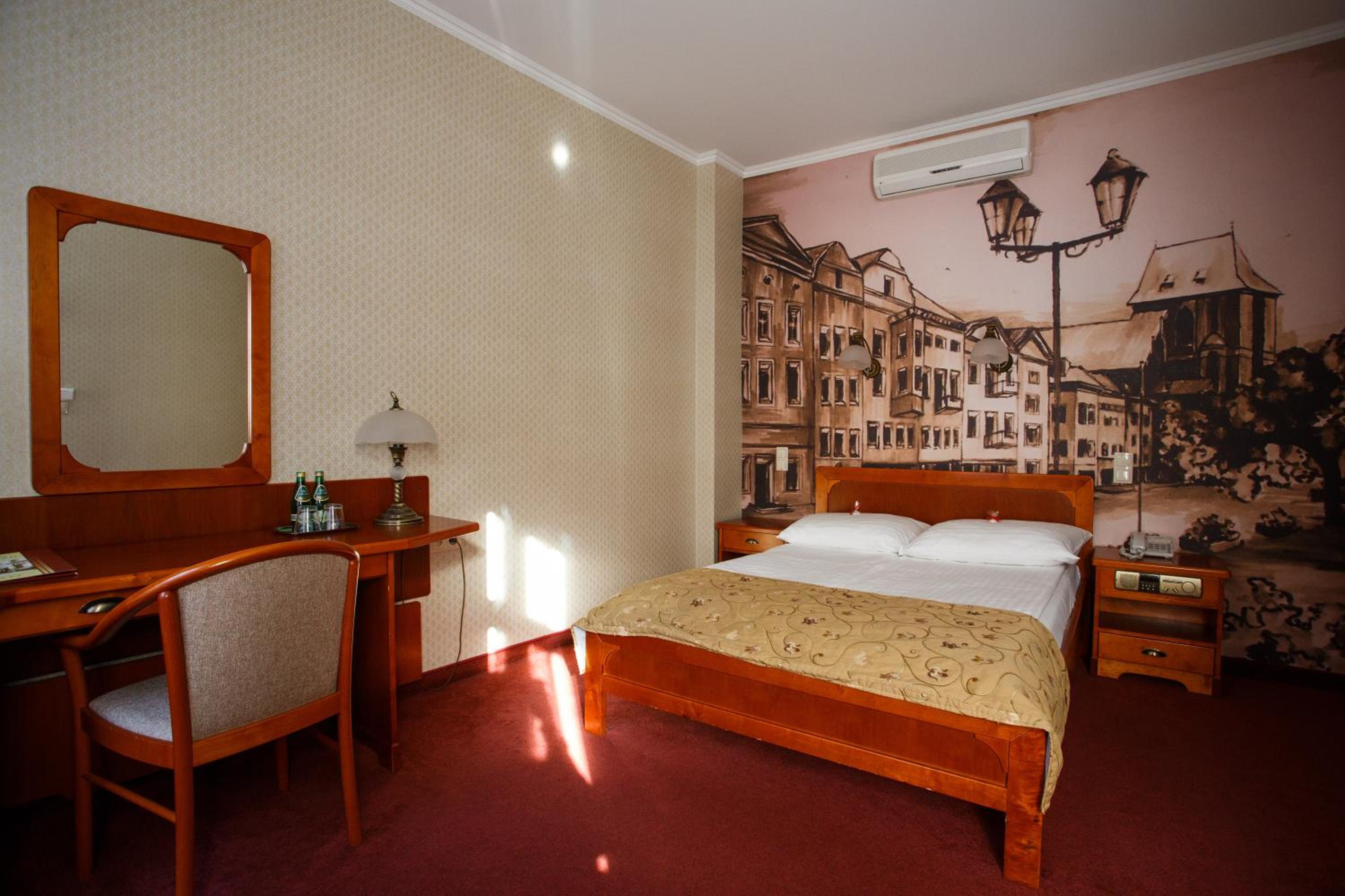 Double Room - Photo 6