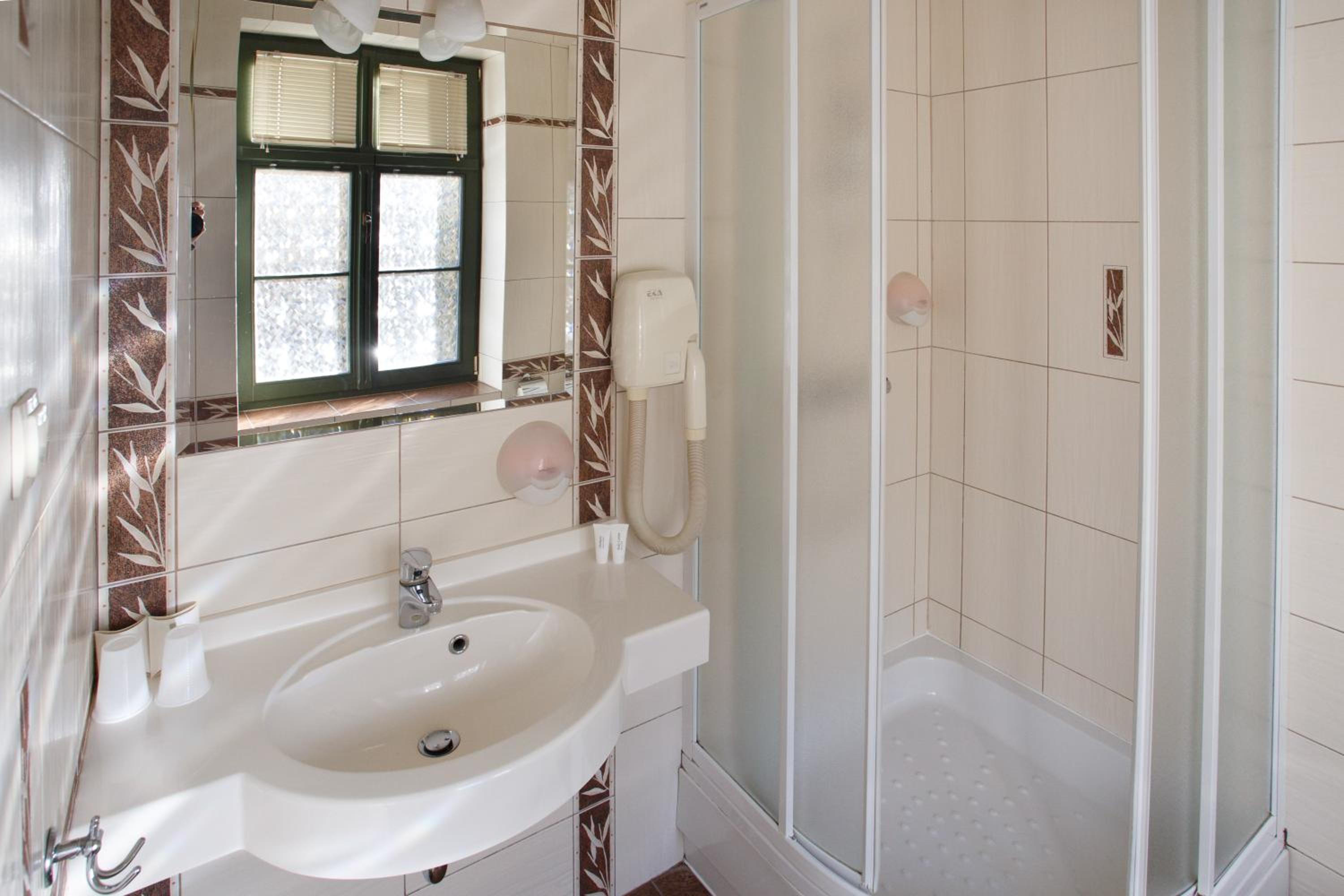 Double Room - Photo 14