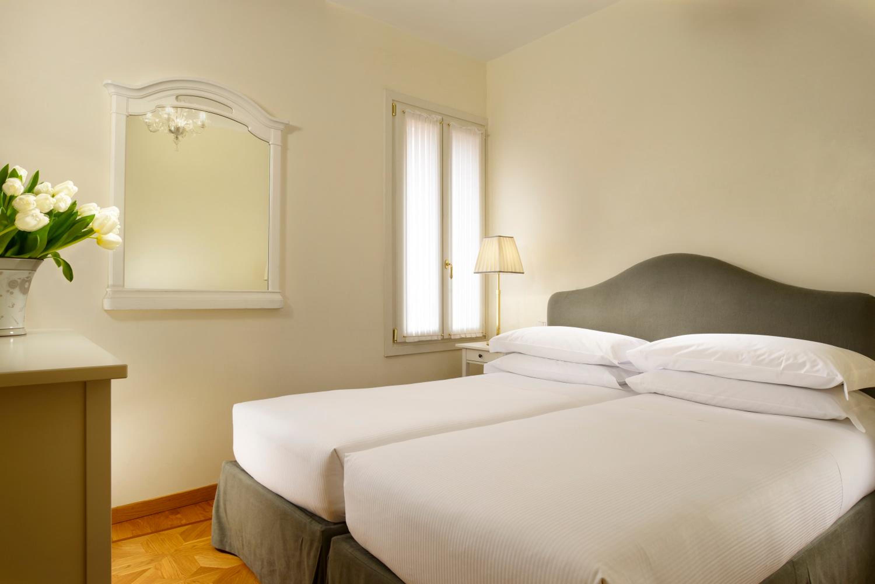 Deluxe Two-Bedroom Apartment - Annex photo 3