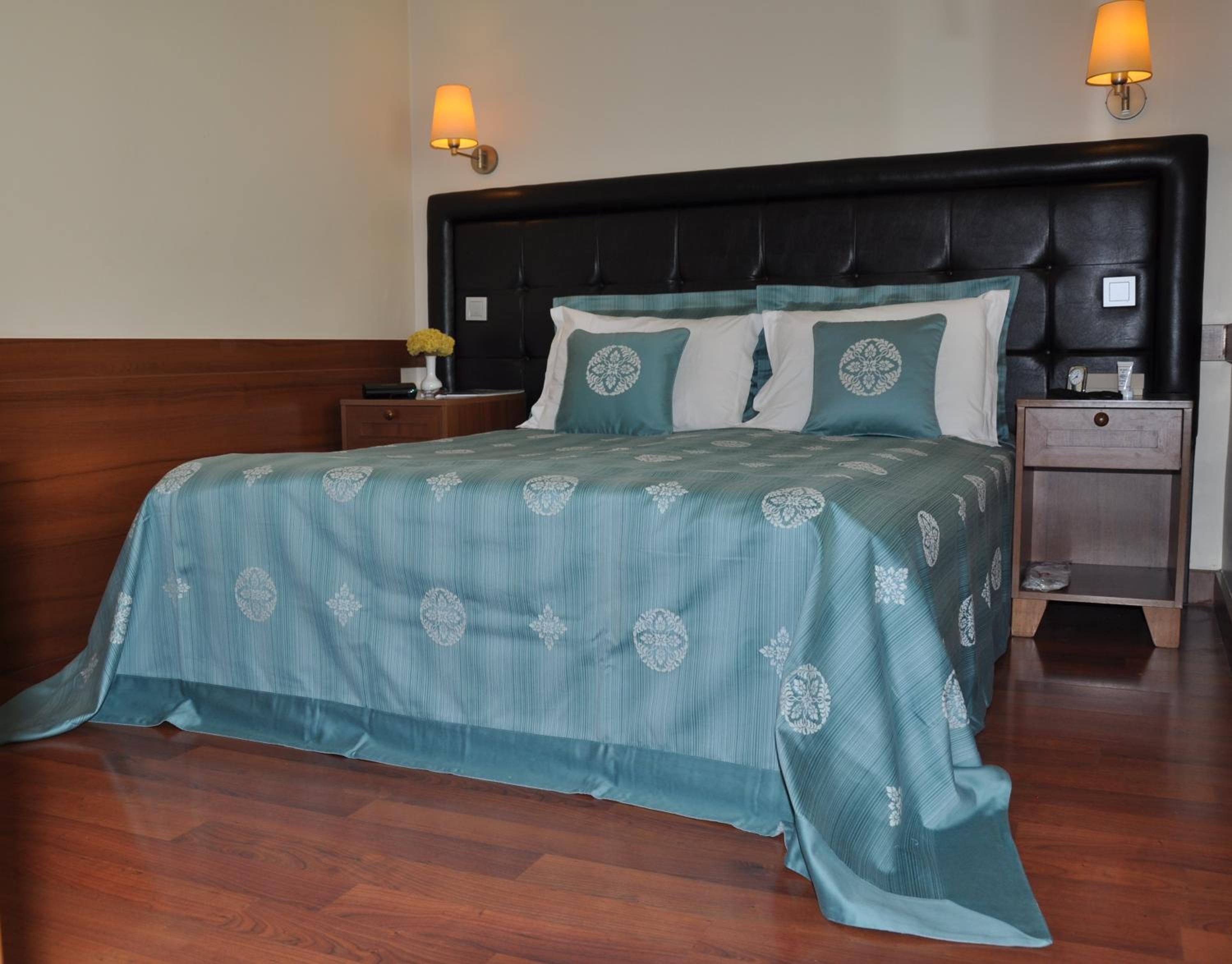 Standard Double or Twin Room photo 1