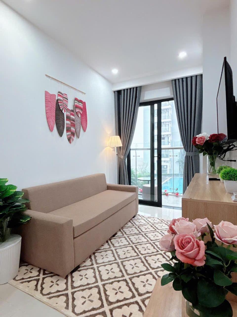 Two-Bedroom Apartment with Balcony photo 2