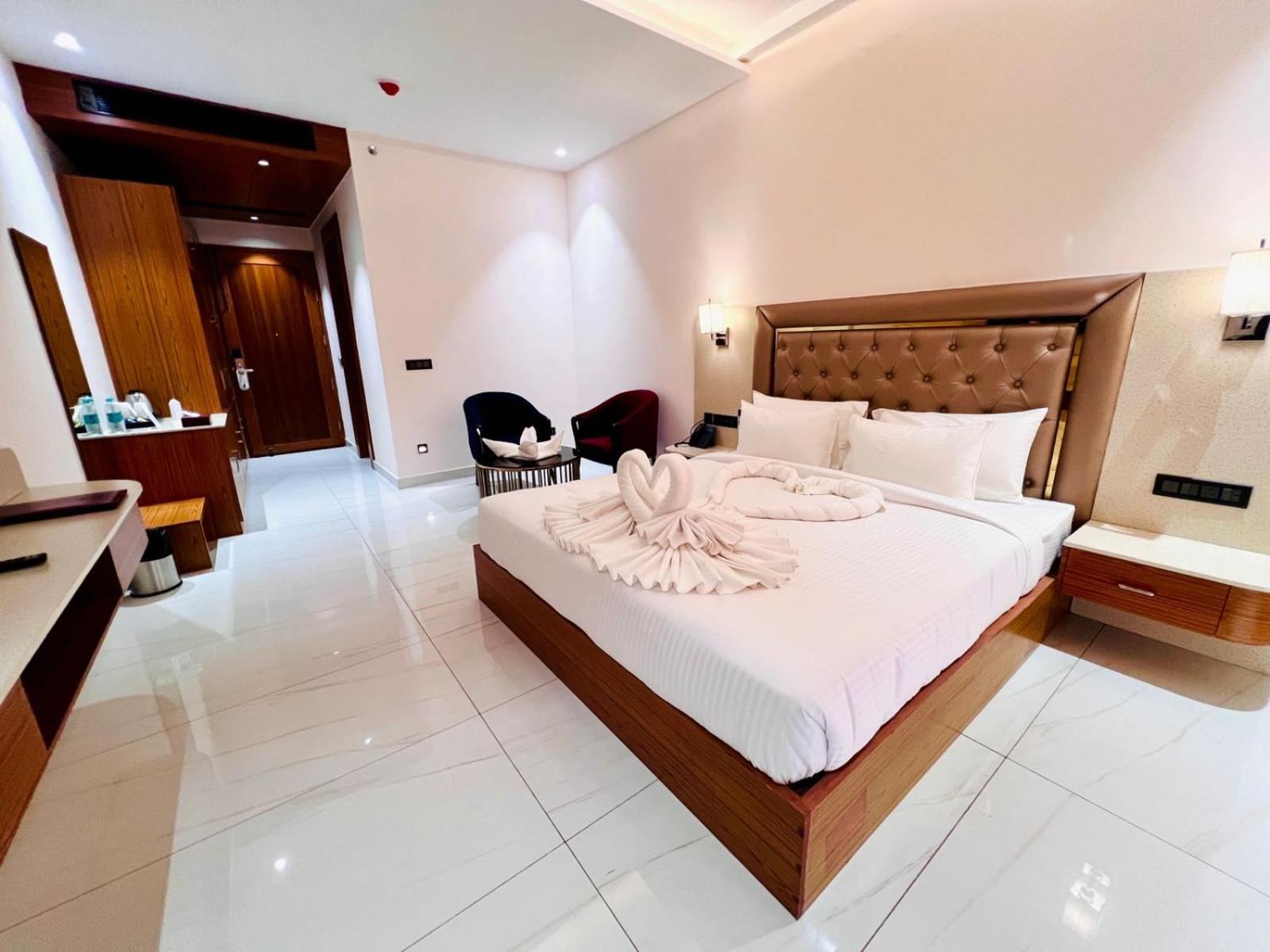 Deluxe Double Room photo 3