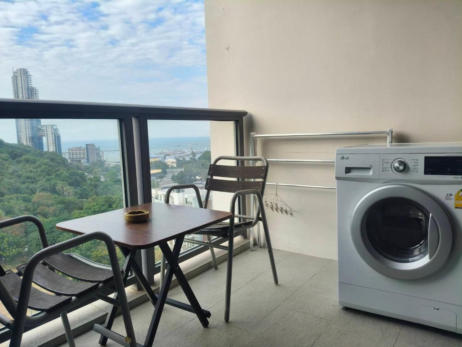 Three-Bedroom Apartment with Ocean View photo 1