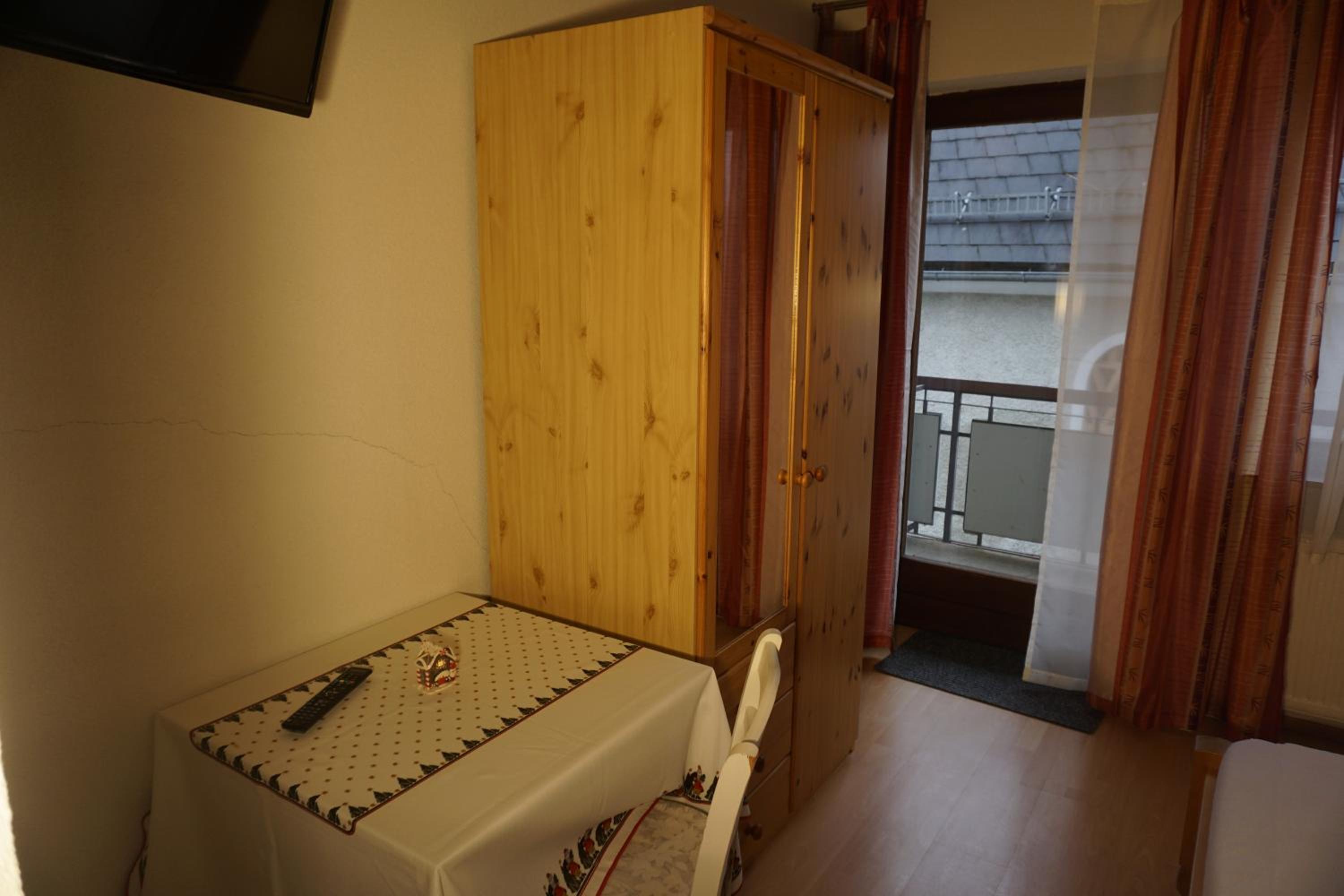 Standard Queen Room photo 1