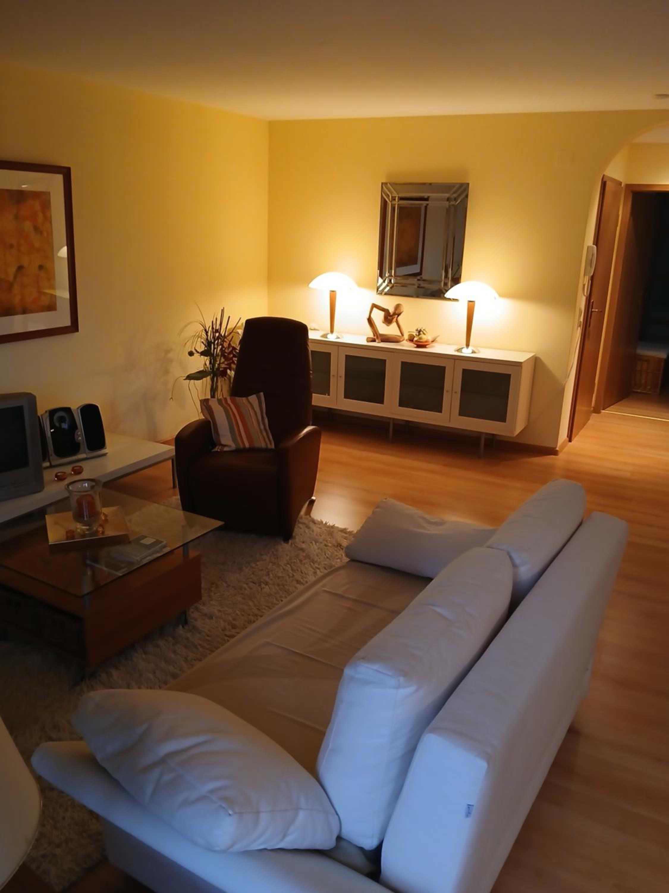 Apartment photo 2
