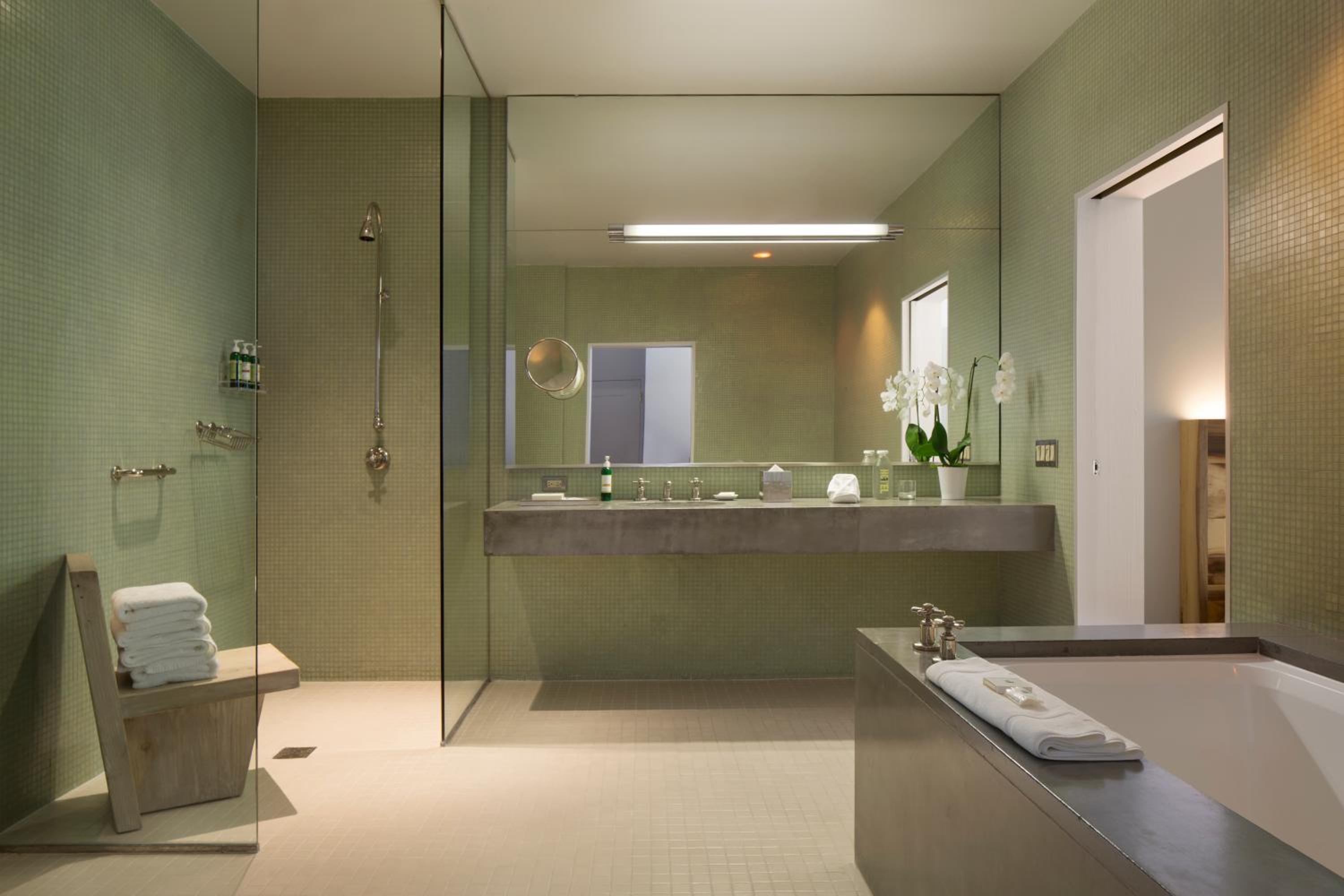 Courtyard Suite - Photo 4
