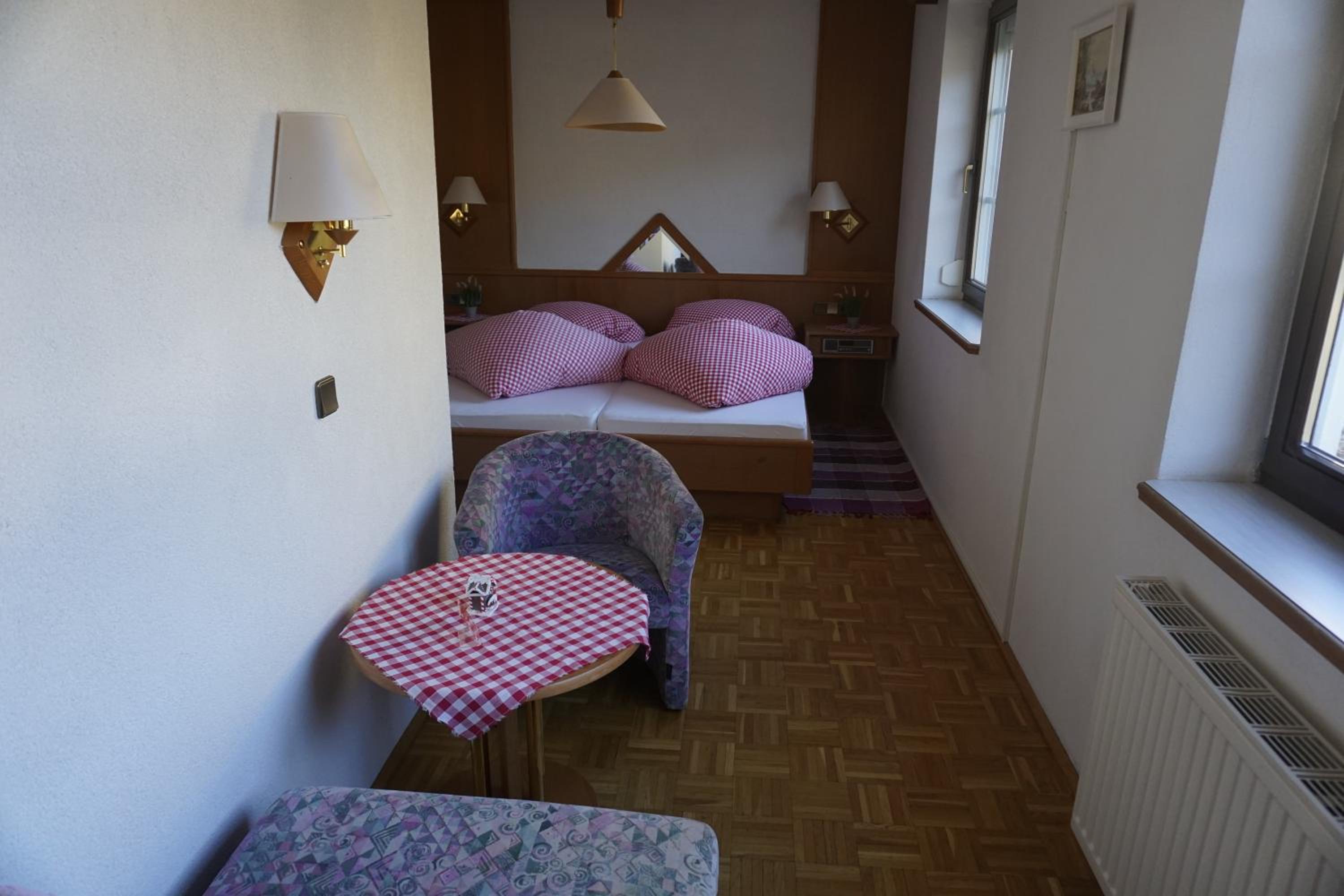 Double Room with Private Bathroom photo 3