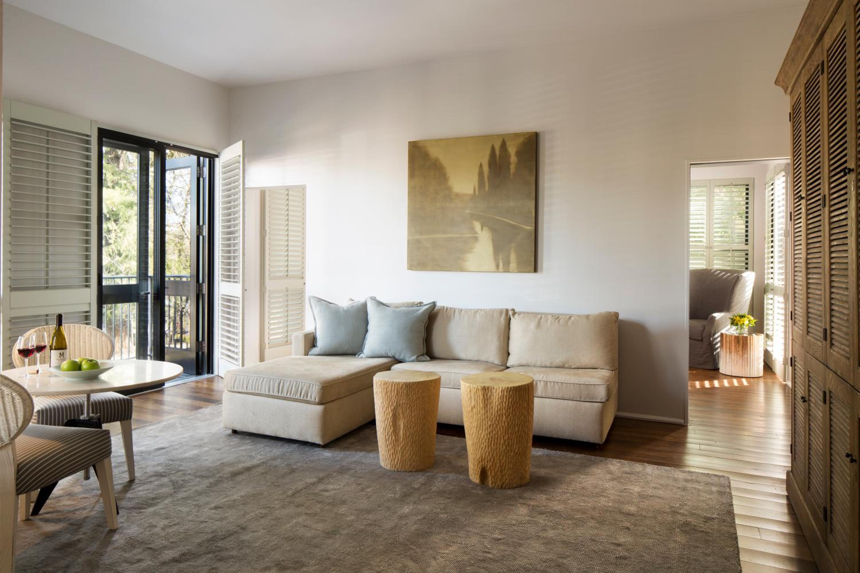Plaza Suite - Photo 4