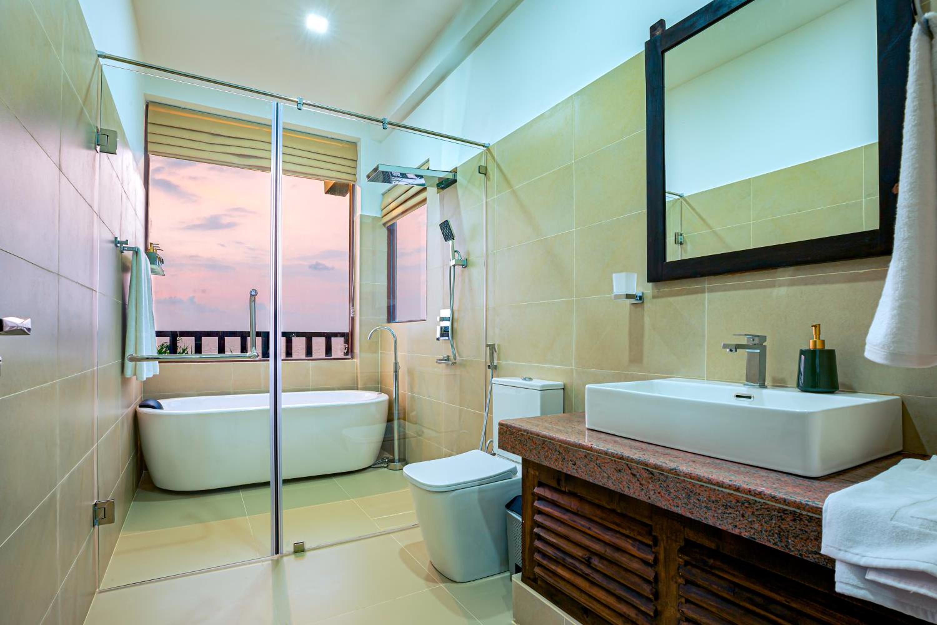 Deluxe Suite with Ocean View and Free Guided Tour to Turtle Hatchery photo 1