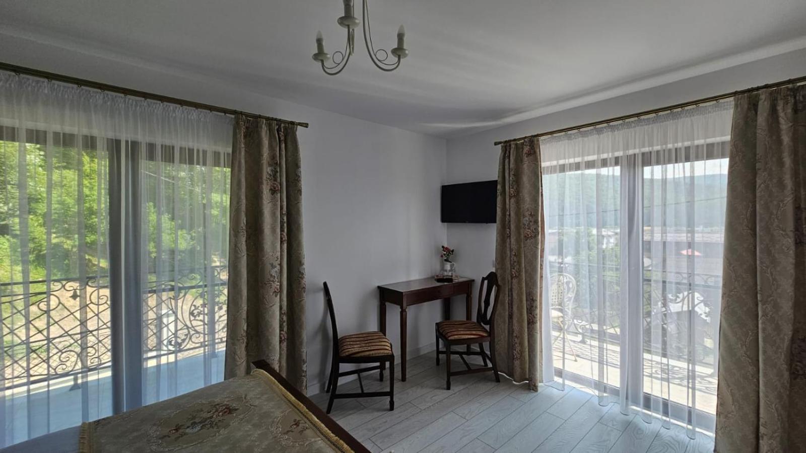 King Room with Balcony photo 3