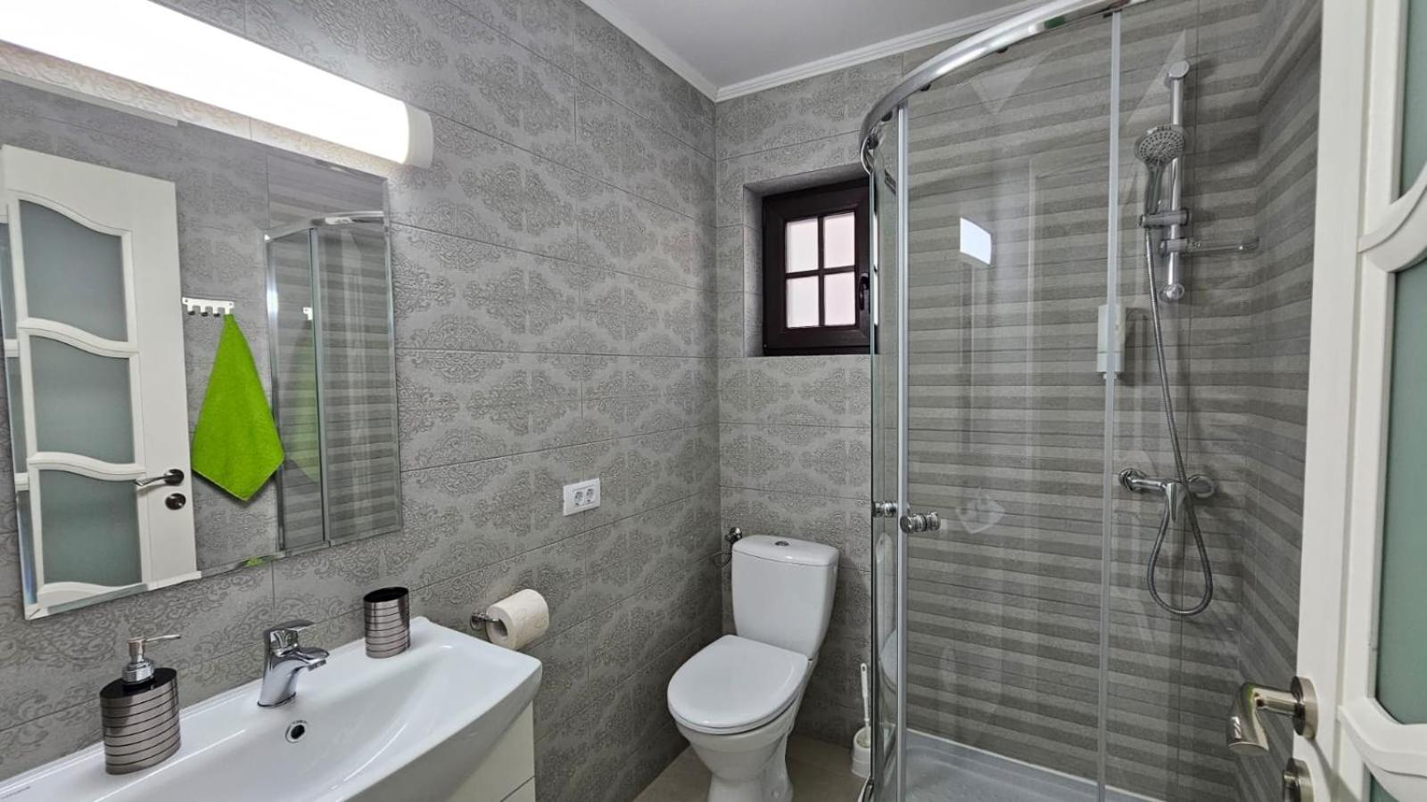 King Room with Balcony photo 1