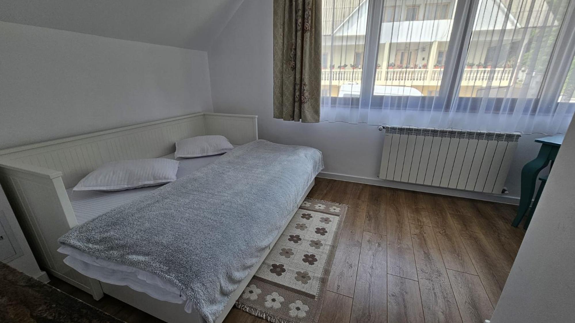 Studio Apartment photo 3