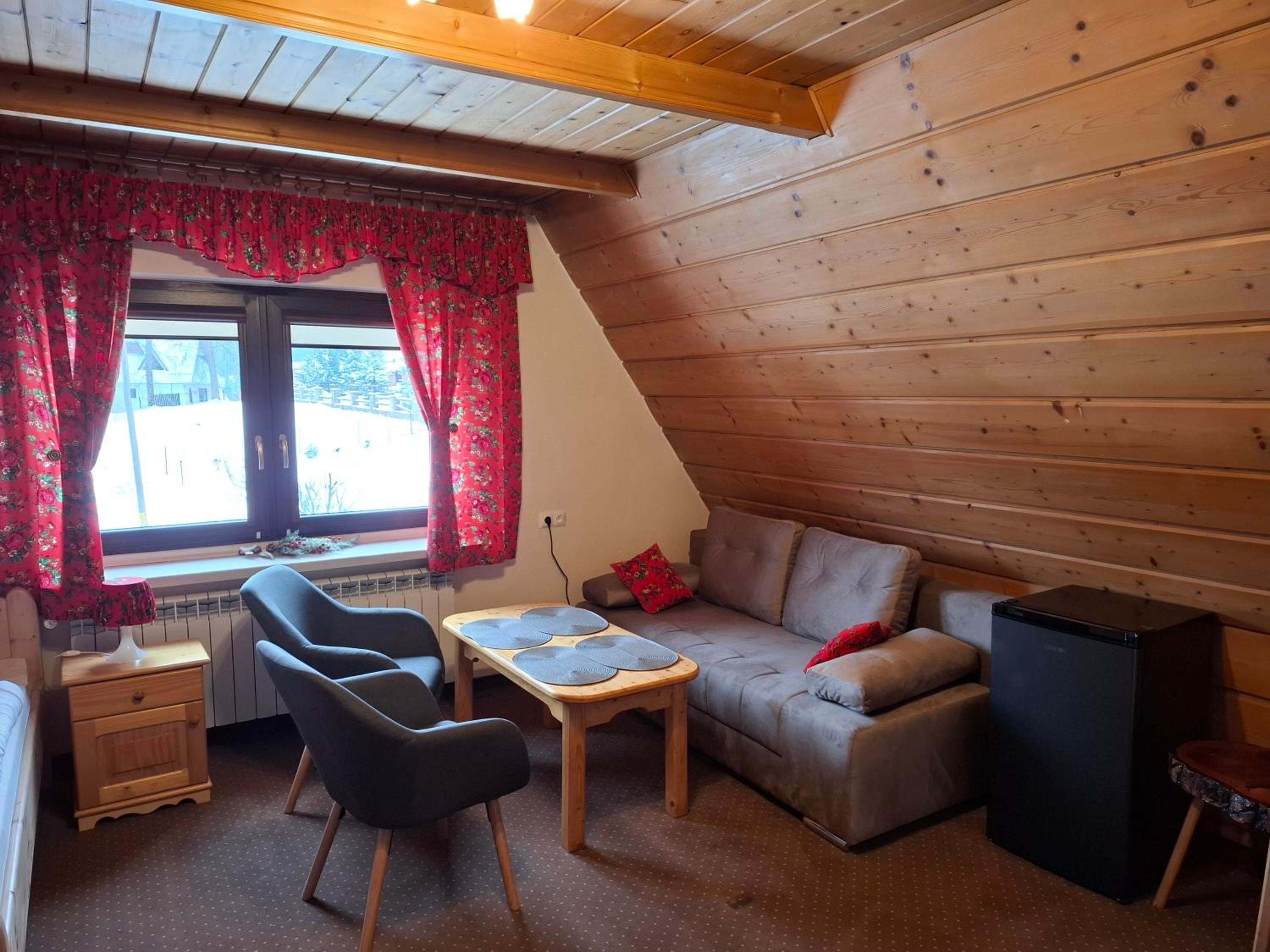 Deluxe Double or Twin Room with Mountain View photo 3