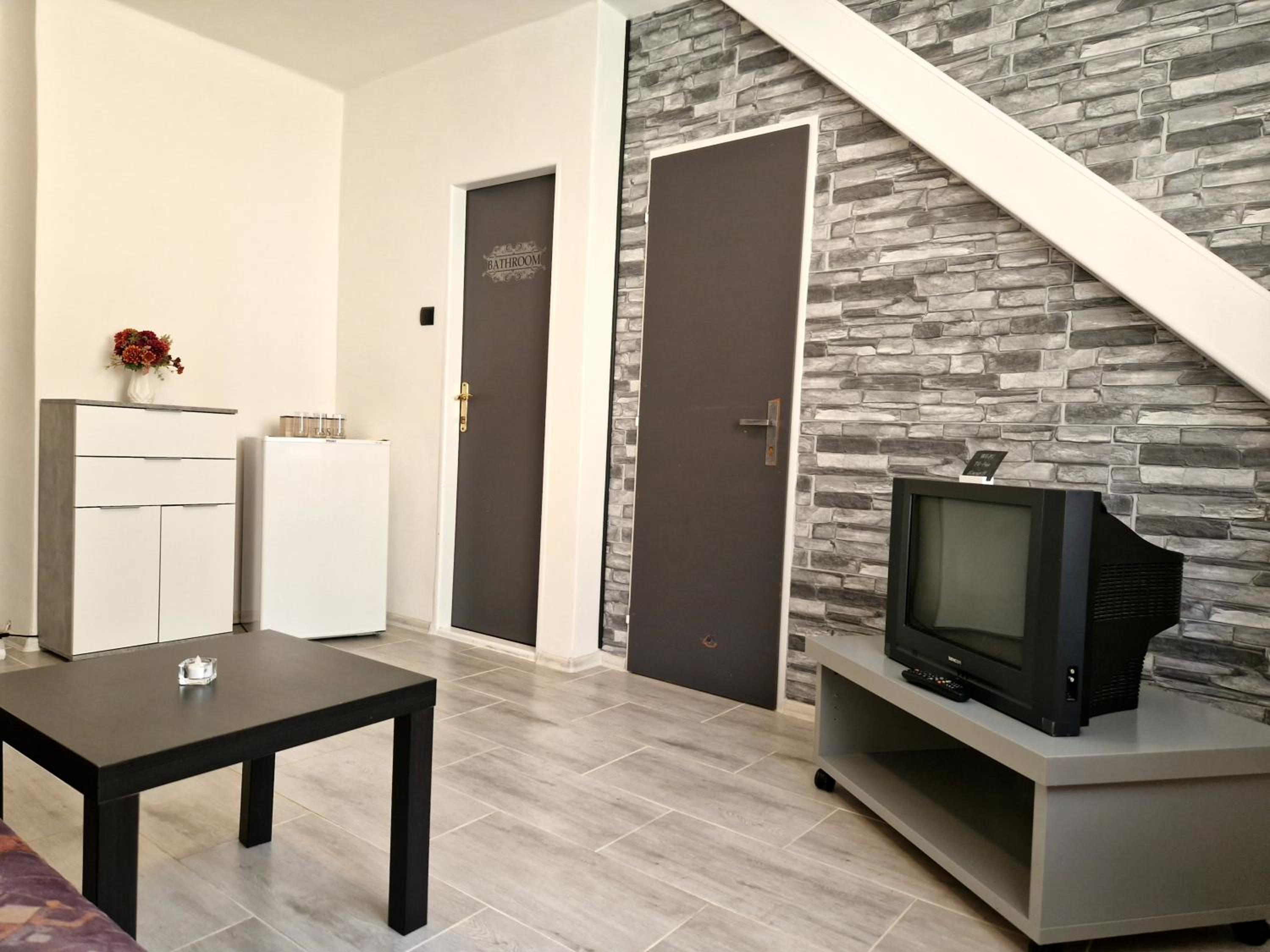 Quadruple Room with Private Bathroom photo 2