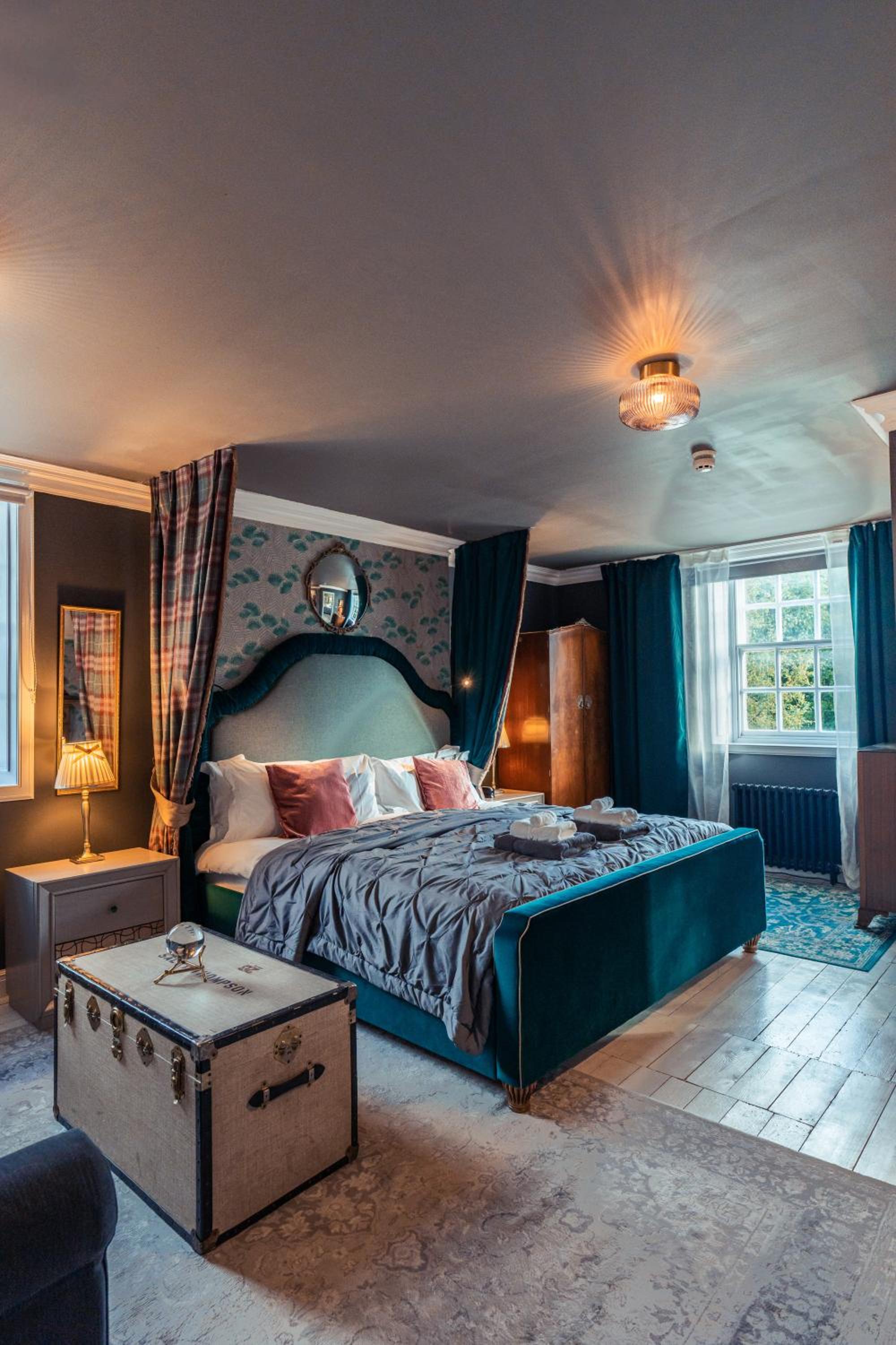 One-Bedroom Suite - Photo 3