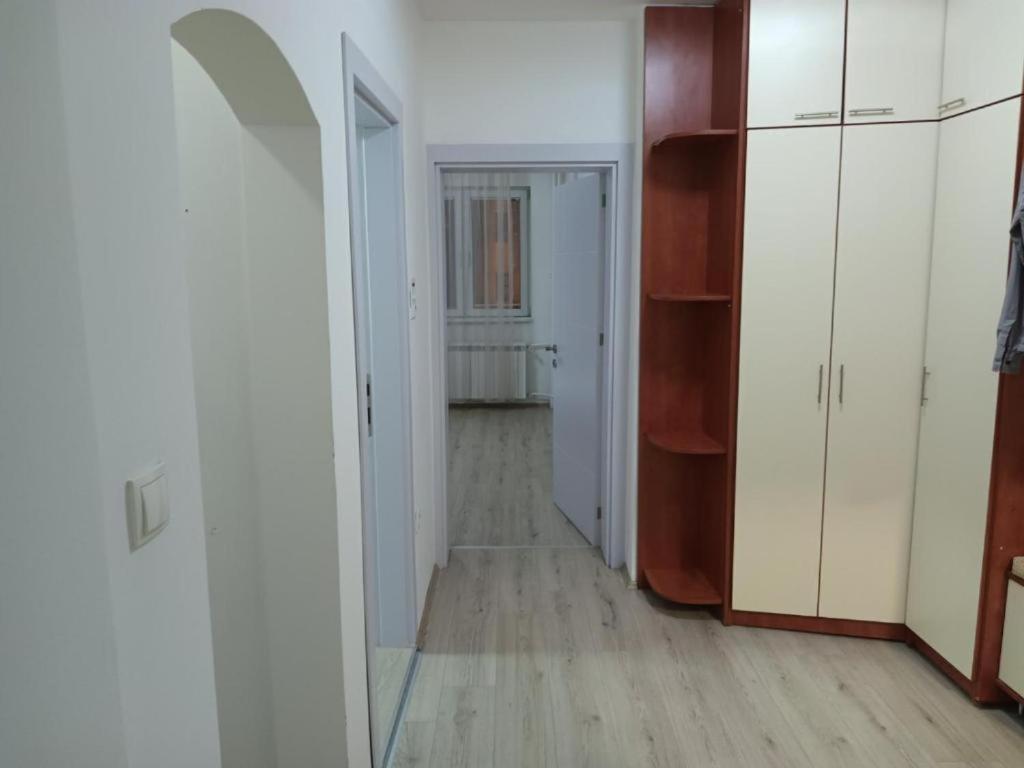 One-Bedroom Apartment with Balcony and City View photo 3