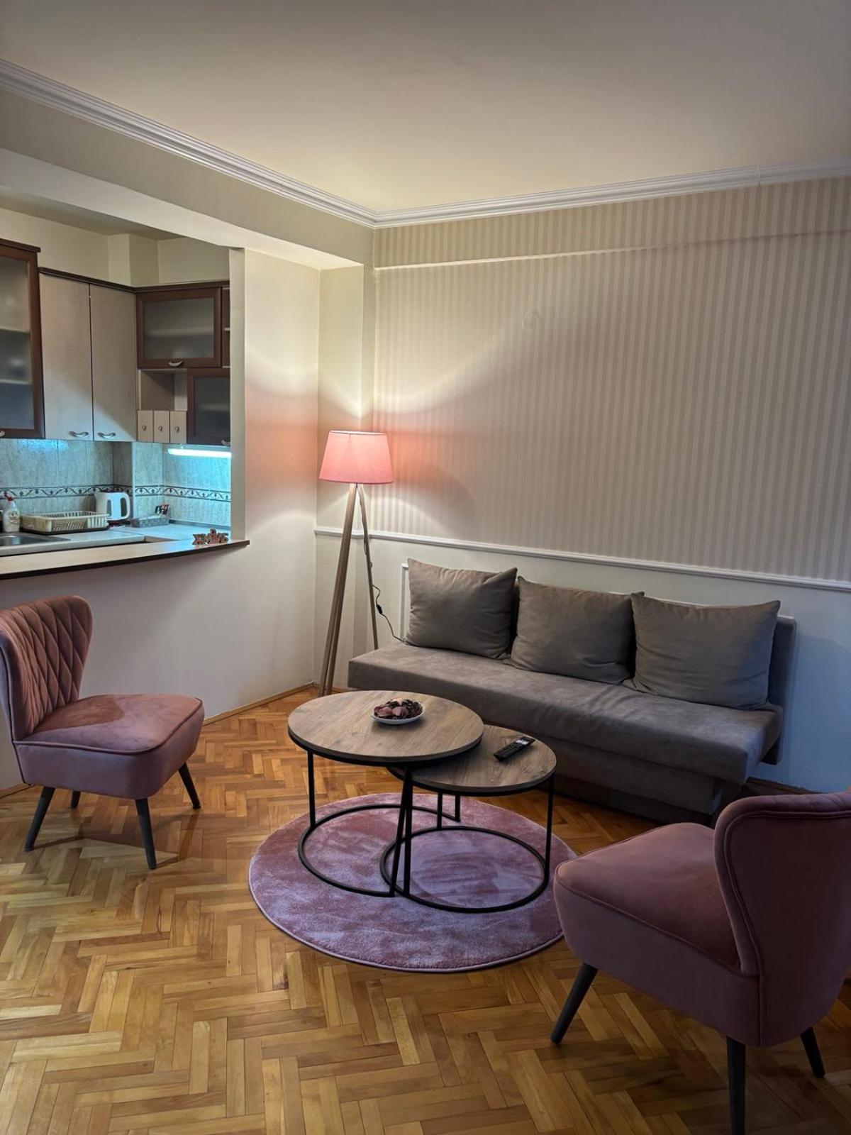 Family Two-Bedroom Apartment with View photo 2